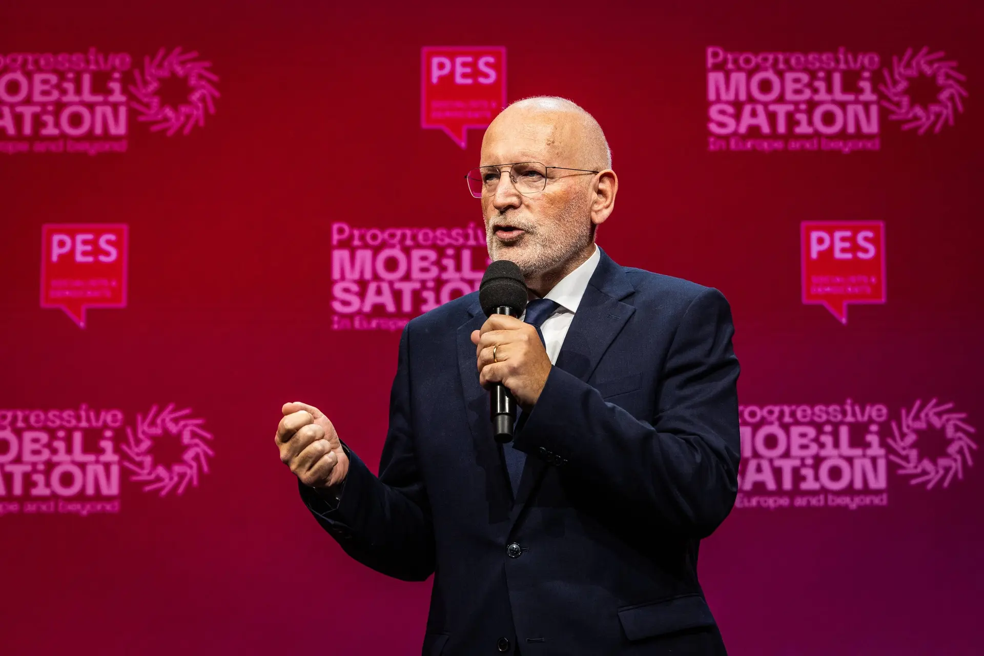 Timmermans-taks dreigt pomp en gasrekening te laten ontploffen - Brussel in paniek over volkswoede