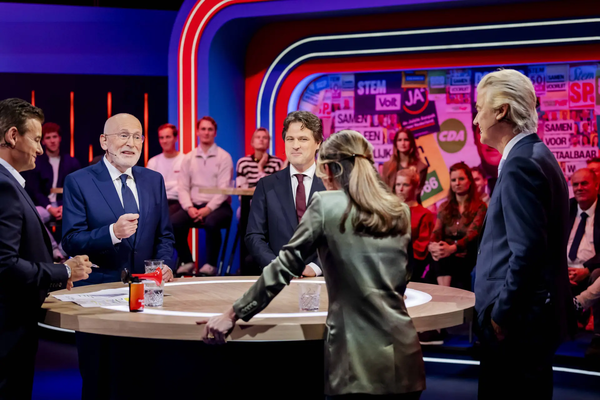 Schandalig: slechts vier lijsttrekkers welkom bij debat - de rest buitenspel