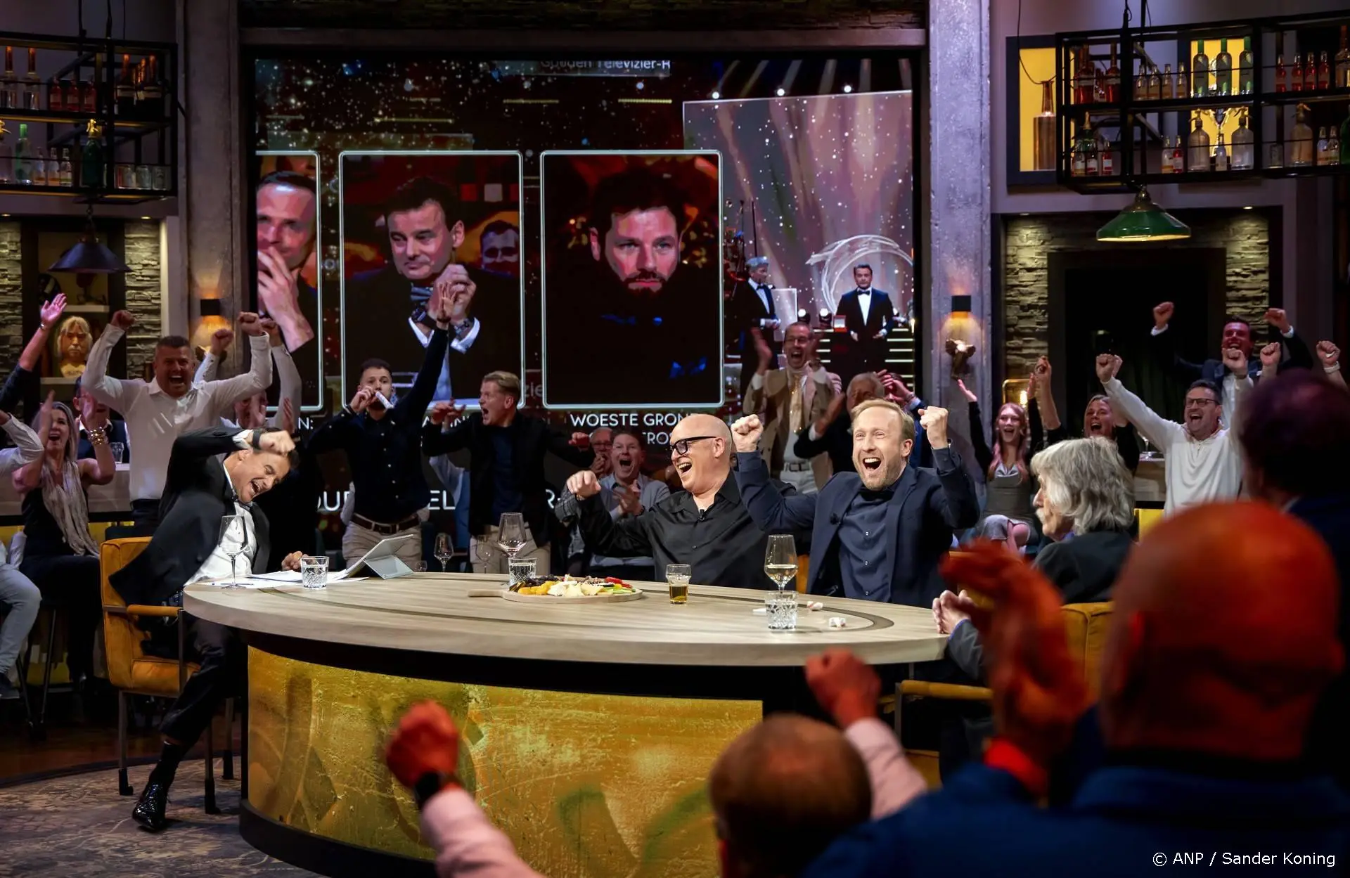 Genee, Derksen en 'Gijp' winnen tweede Gouden Televizier-Ring