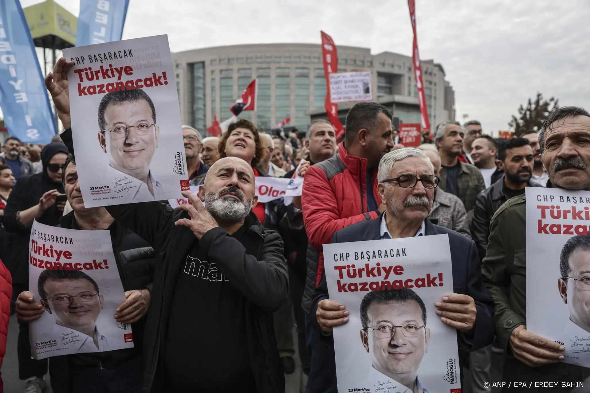 Opnieuw arrestatiebevel tegen vastzittende burgemeester Istanbul