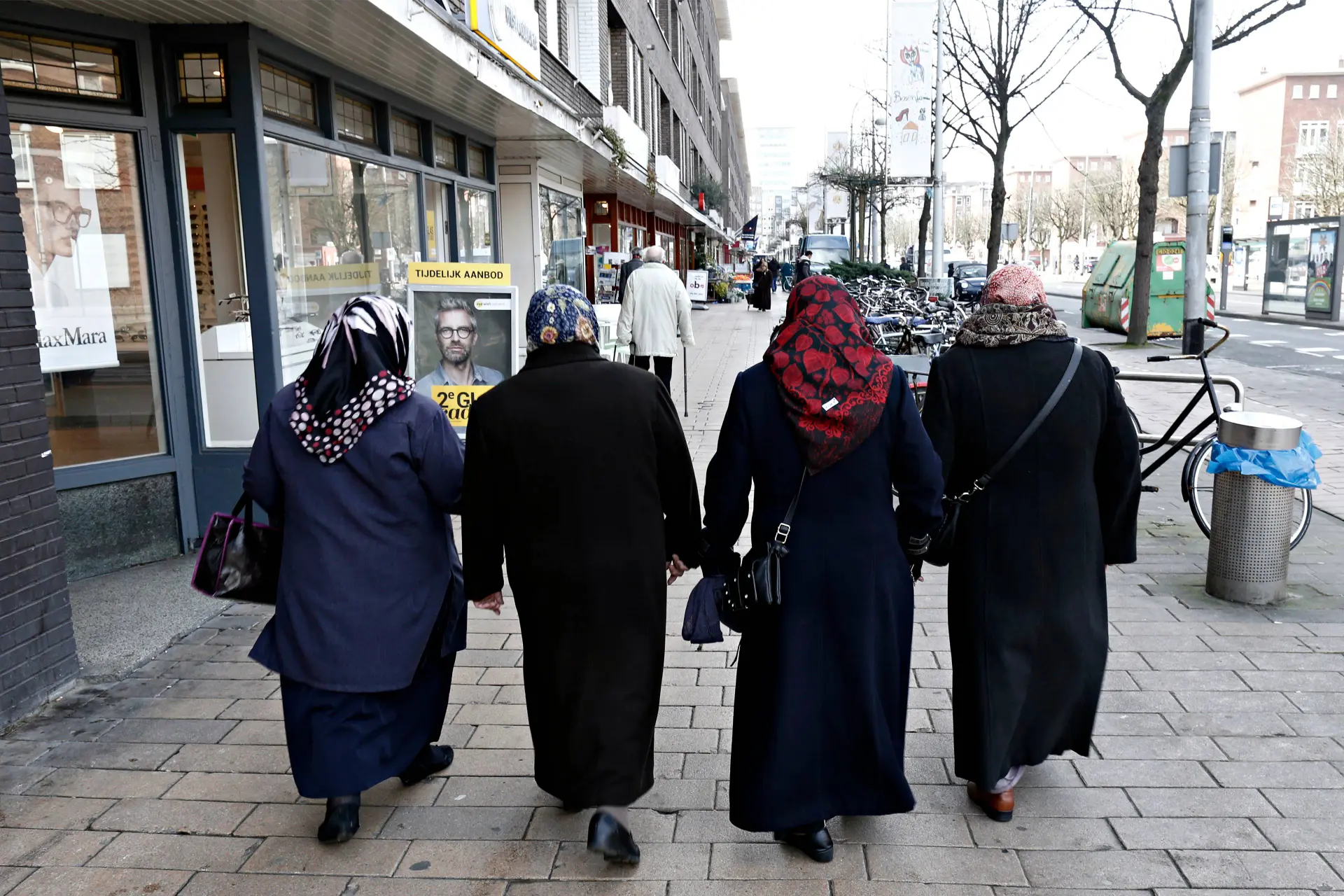 NOS-reportage: Moslims Rotterdam-Zuid 'niet veilig' – Beertema furieus: 'Echte slachtoffers zijn Nederlandse meisjes'