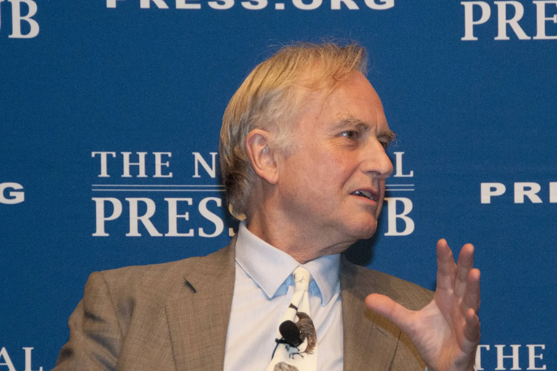 Bioloog Richard Dawkins fileert doorgeslagen gendergekte: "Wetenschappelijk onjuist"