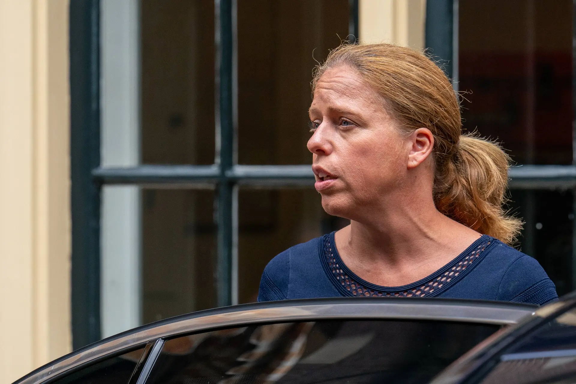 Carola Schouten met de tram naar het stadhuis - moeten we daar echt bewondering voor hebben?