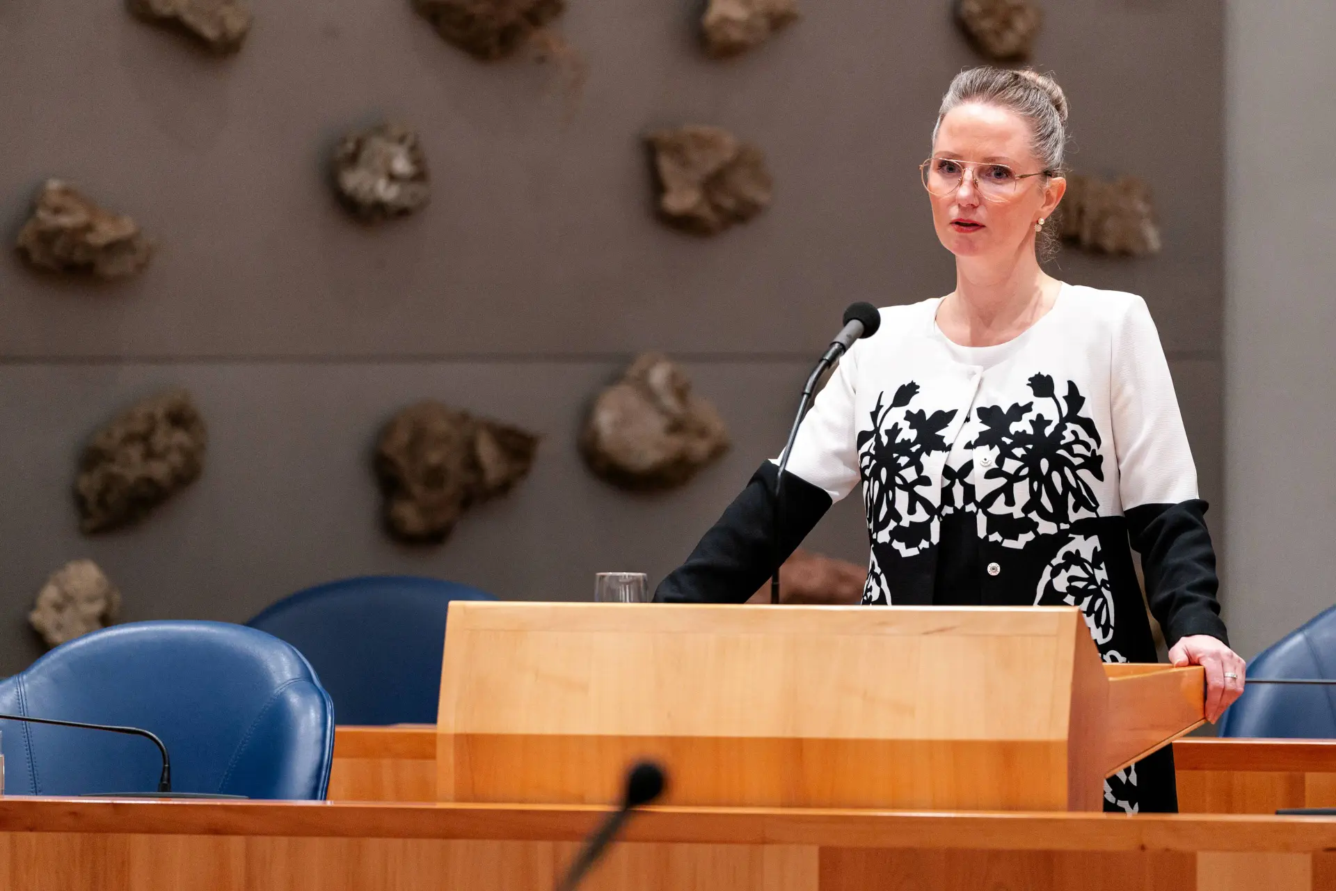 Fleur Agema botst met Joop van den Ende over NPO: “Als wij 76 zetels halen, dan gaat het weg”