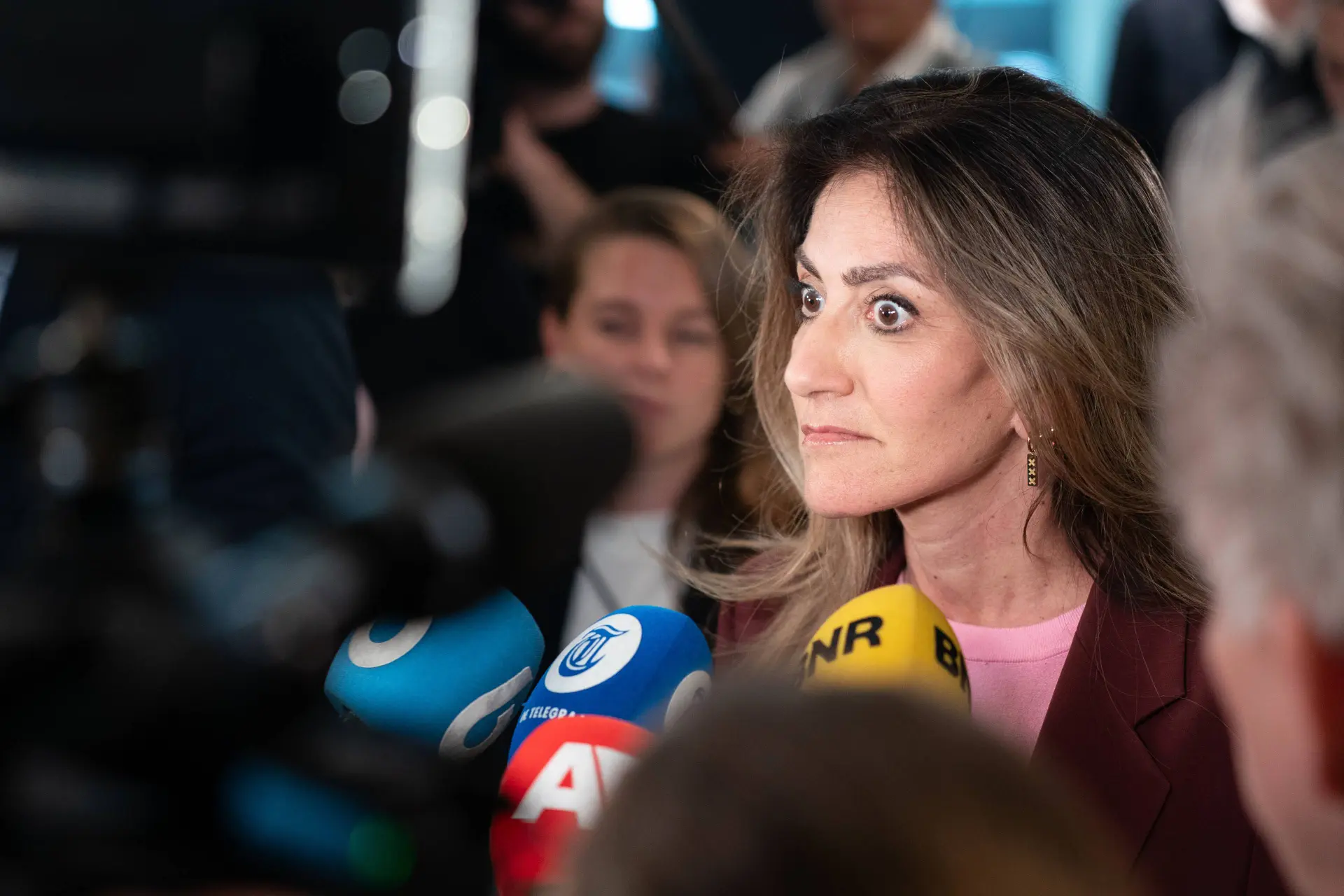 Yesilgöz opent aanval op Wilders: VVD flirt met verbod op ‘eenmanspartijen’