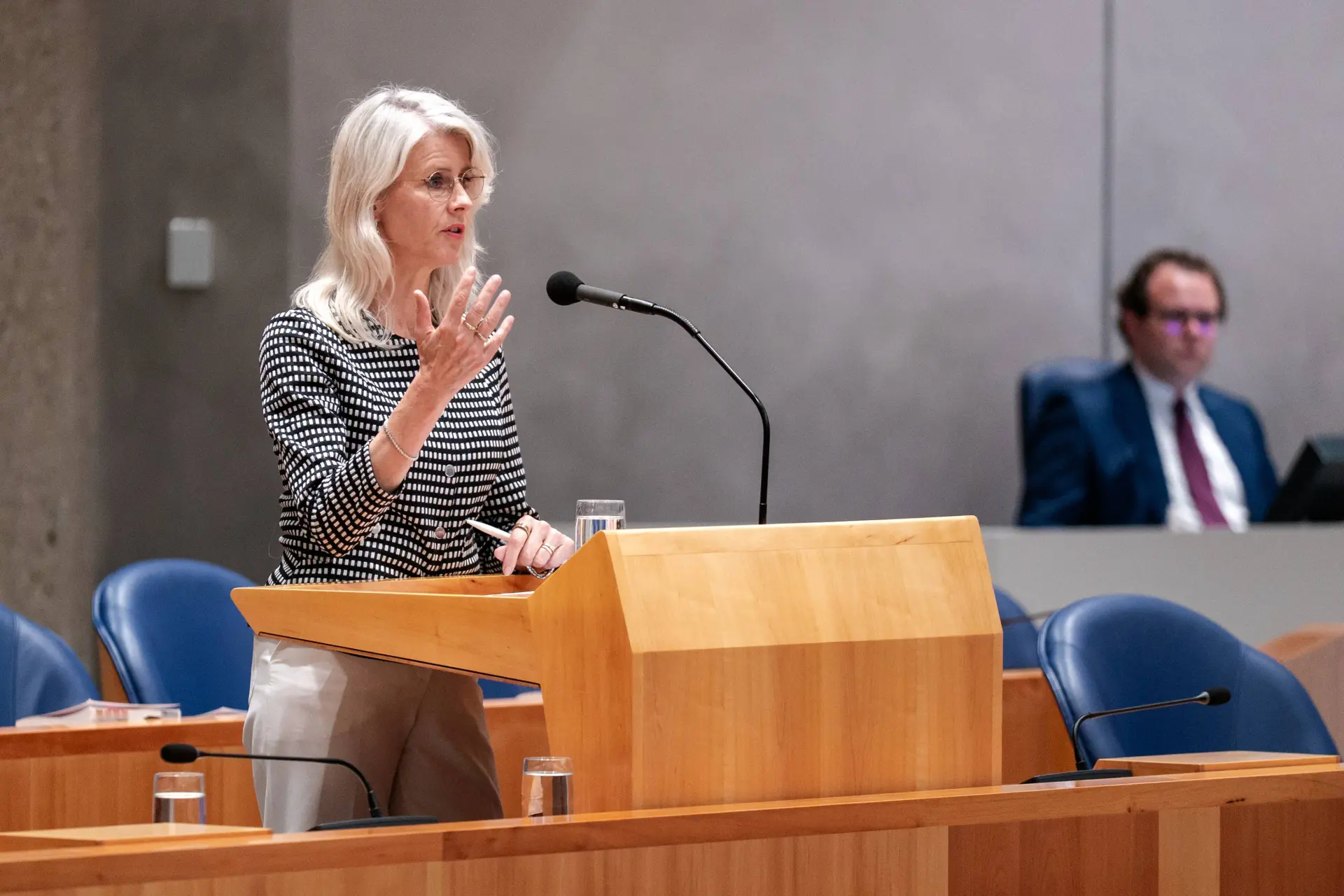 Linkse tranen in Den Haag: Kartel eist spreekverbod voor Mona Keijzer na kritiek op NOS-propaganda!