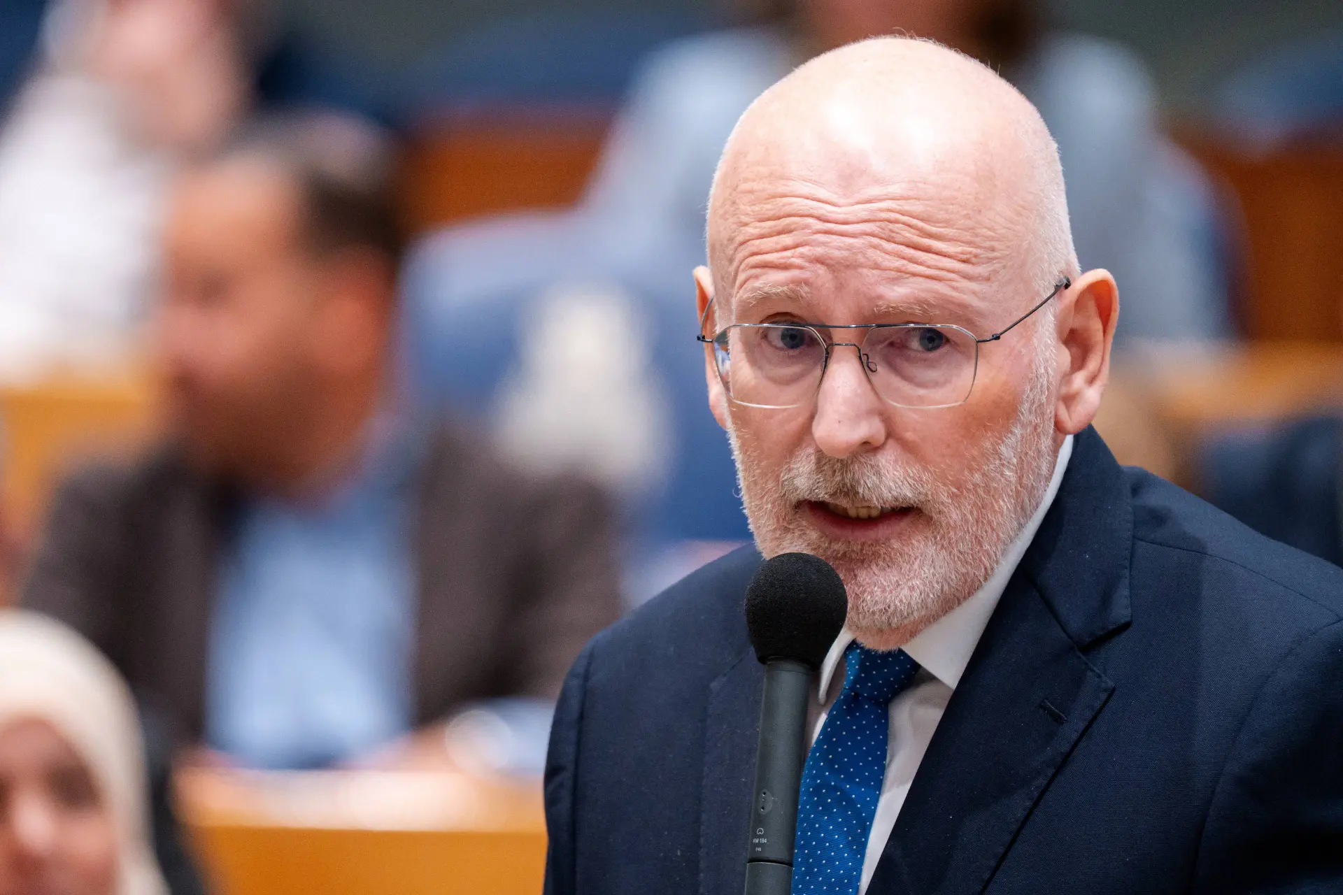 Frans Timmermans betrapt: AZC "om de hoek" blijkt keiharde leugen