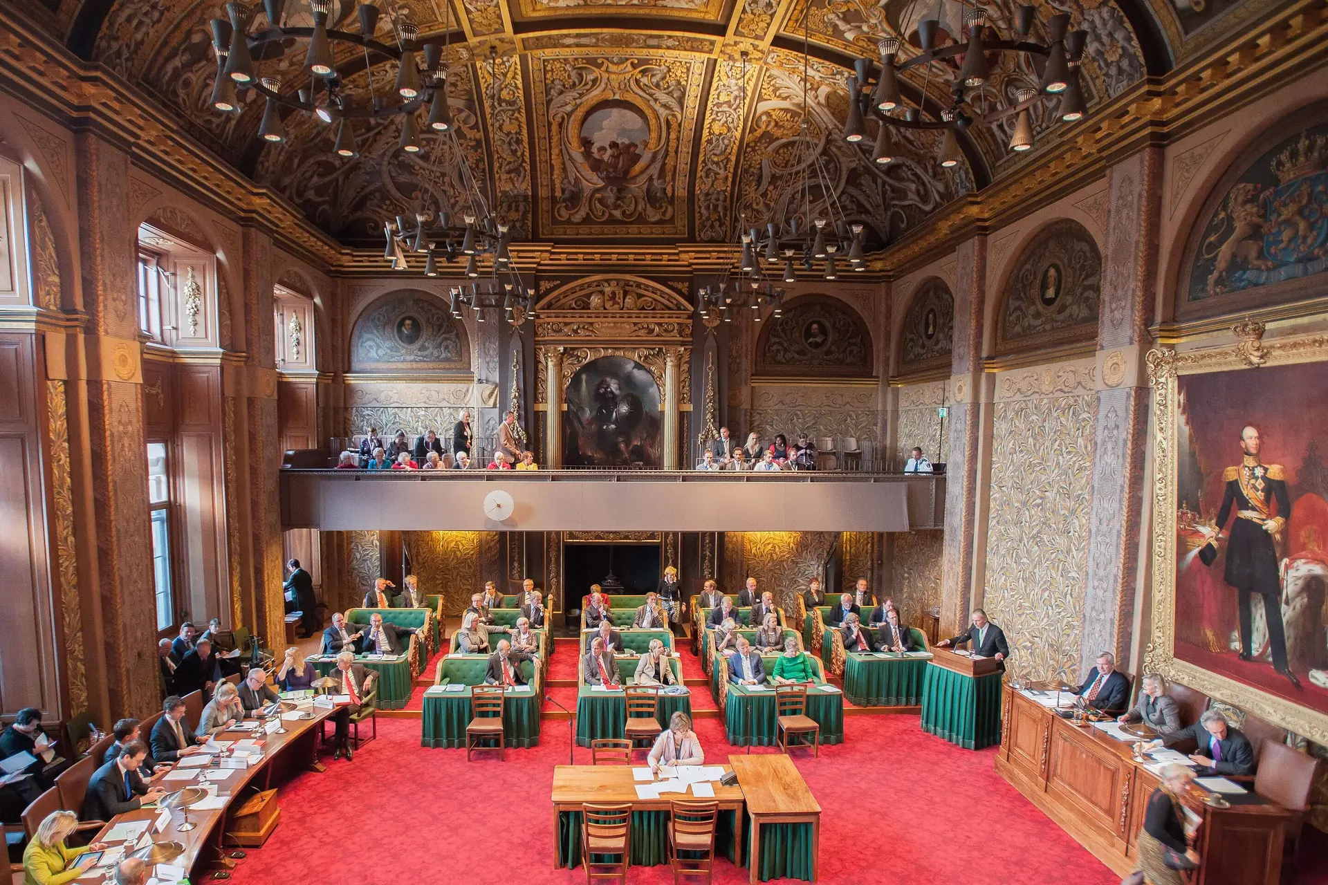 Eerste Kamer verworden tot chaos van afsplitsers en overlopers - politieke moraal totaal zoek