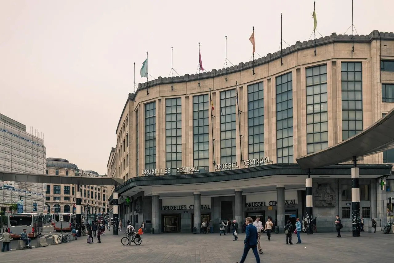 Brusselse bemoeienis en de strijd om Nederlandse vrijheid