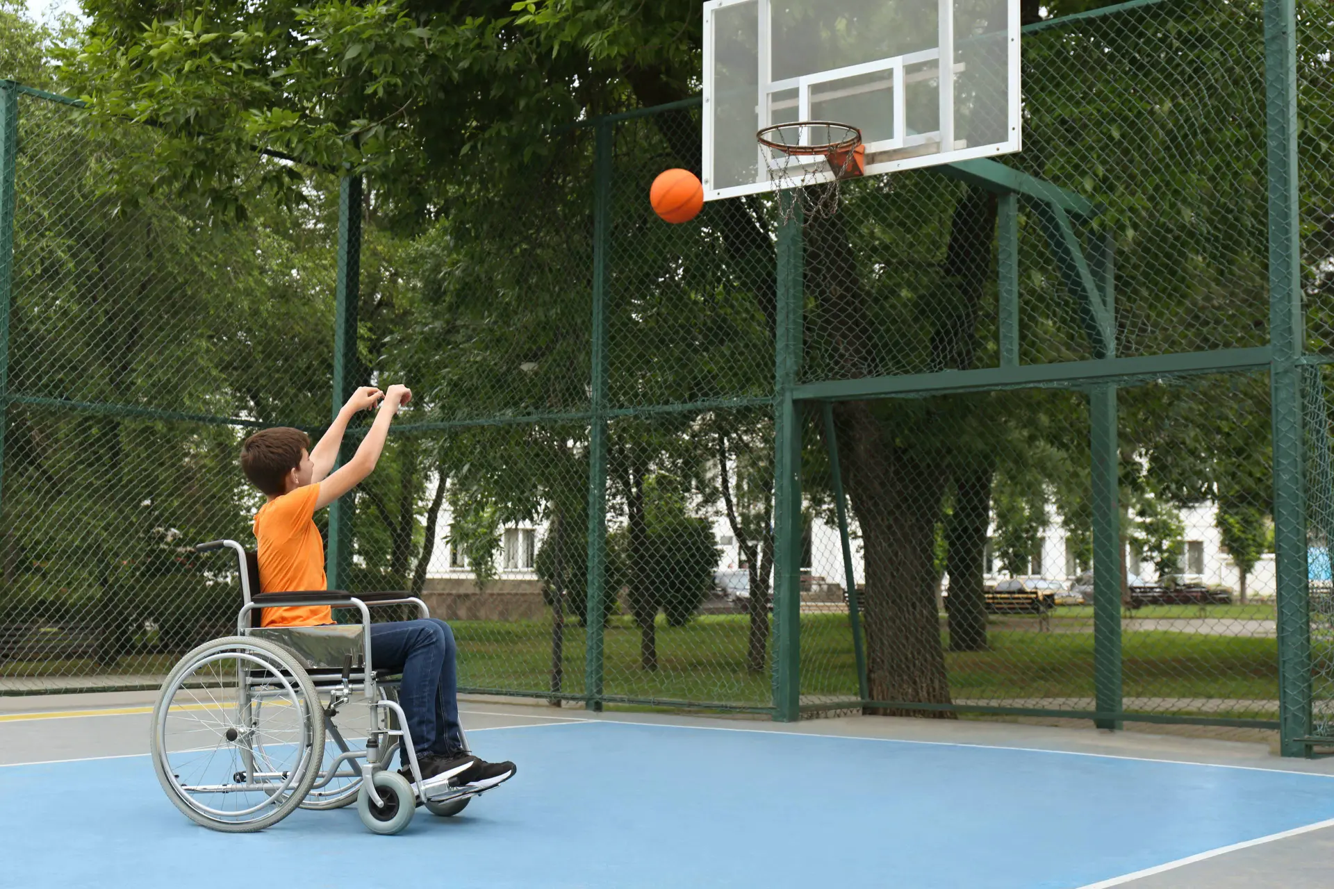 Gehandicapte kinderen vaak buitengesloten op speelplekken - helft gemeenten doet nog niets