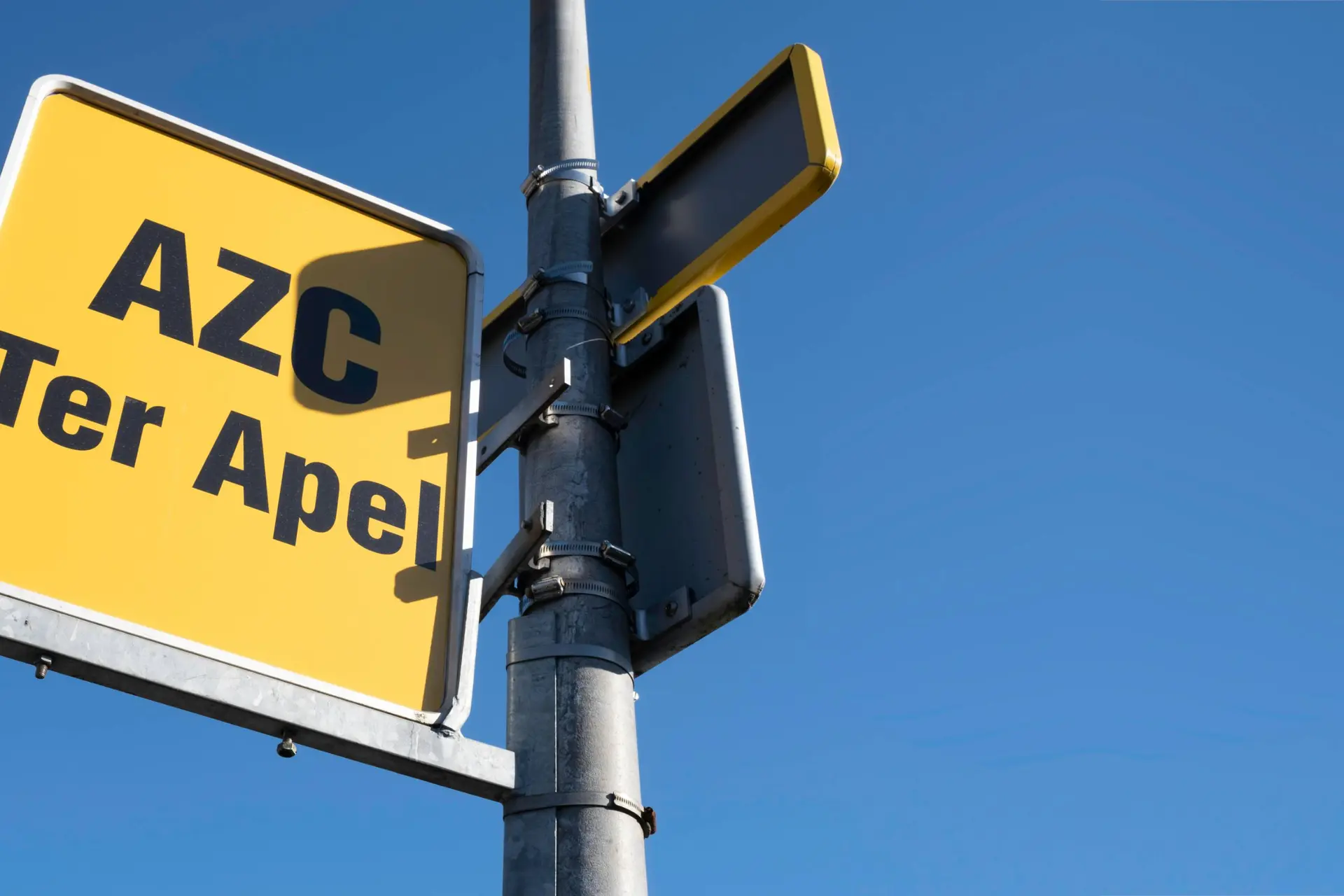 Misdaadjournalist Kees van der Spek geraakt door AZC-protestlied: "je zal er maar zitten!"