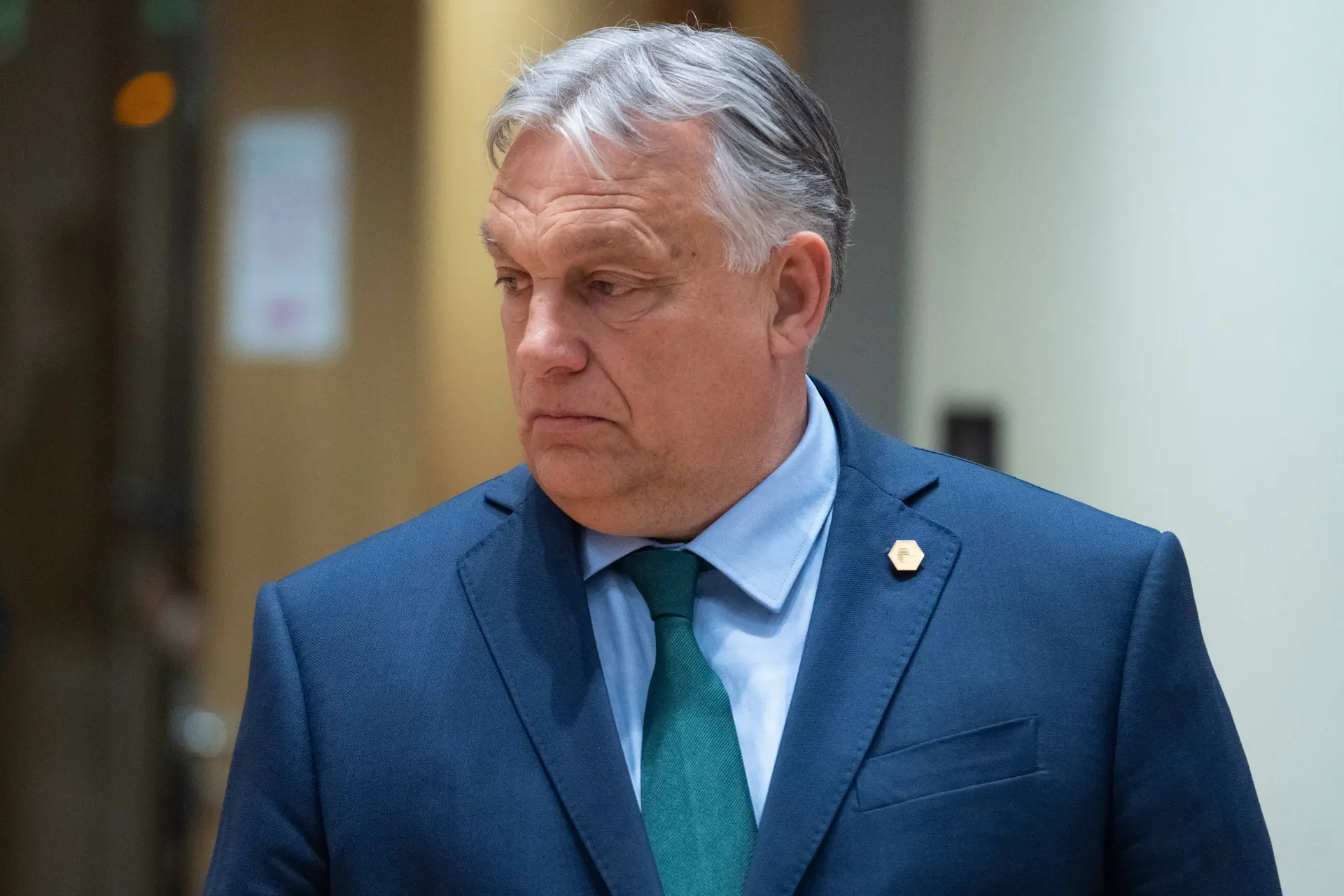 Viktor Orbán fileert EU-hypocrisie: ‘Miljarden verdampen in corrupt Oekraïne en jullie willen ze bij de EU?!’