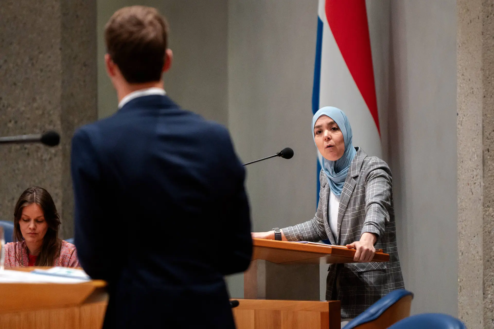 Wilders fileert GL-PvdA na dubbele burgemeestersollicitatie van Lahlah: “Wat een bende daar!”