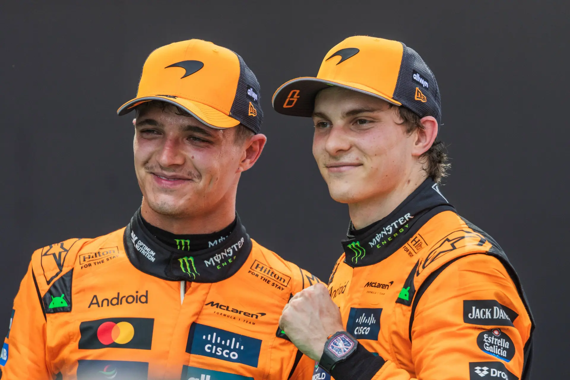 GERECHTIGHEID! McLaren-valsspelers gediskwalificeerd: Verstappen jaagt op Norris met nog maar 24 punten achterstand!
