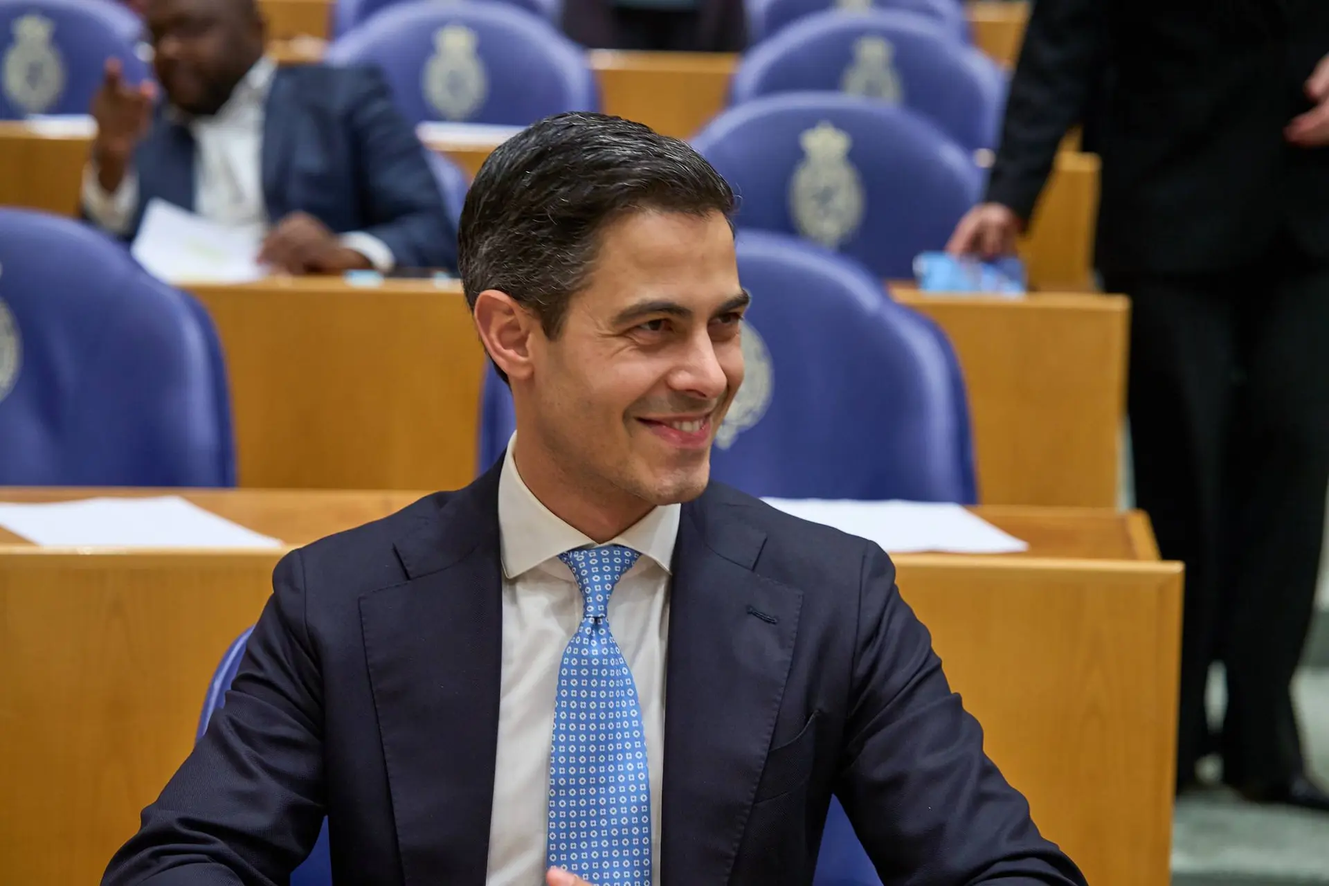 JETTEN GEEFT ZWAKTE TOE: "Vertrouwen in dit rampkabinet moet later maar komen"