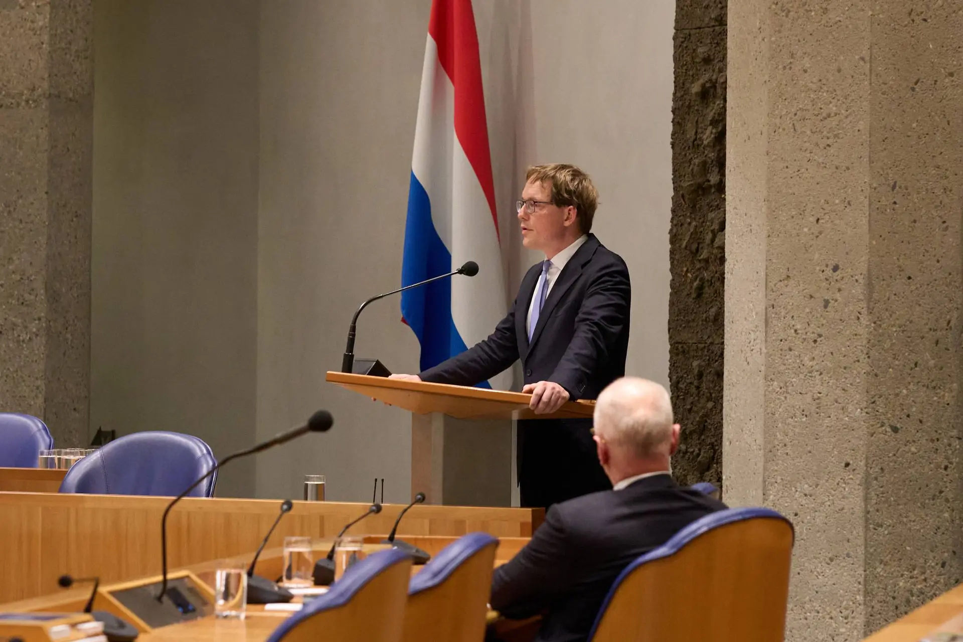 Pijnlijk moment op X: FVD'er Van Houwelingen zet Wilders op zijn nummer na kritiek op Schoof