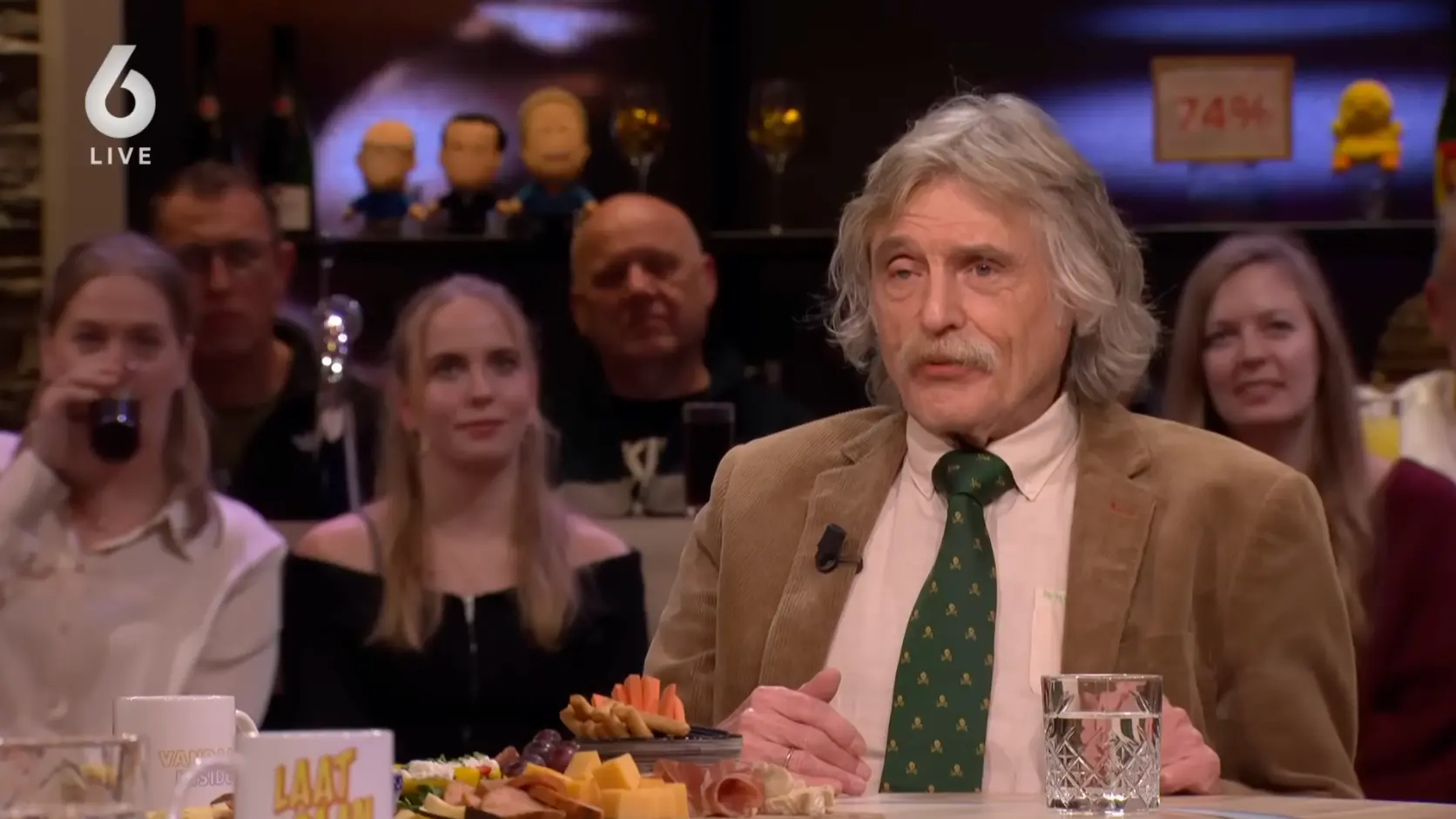 De Snor fileert het journaille: 'Jullie stonden allemaal klaar met de strop, en nu staan jullie voor lul'