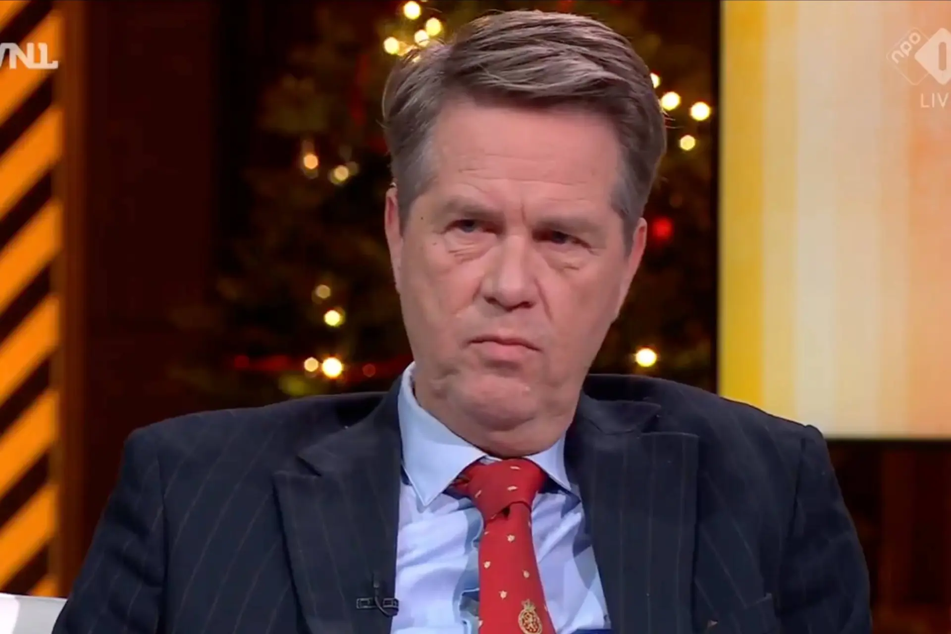 MARTIN BOSMA FILEERT NOS: 'Ik zit te blozen voor de tv, zo geradicaliseerd is het Journaal!'
