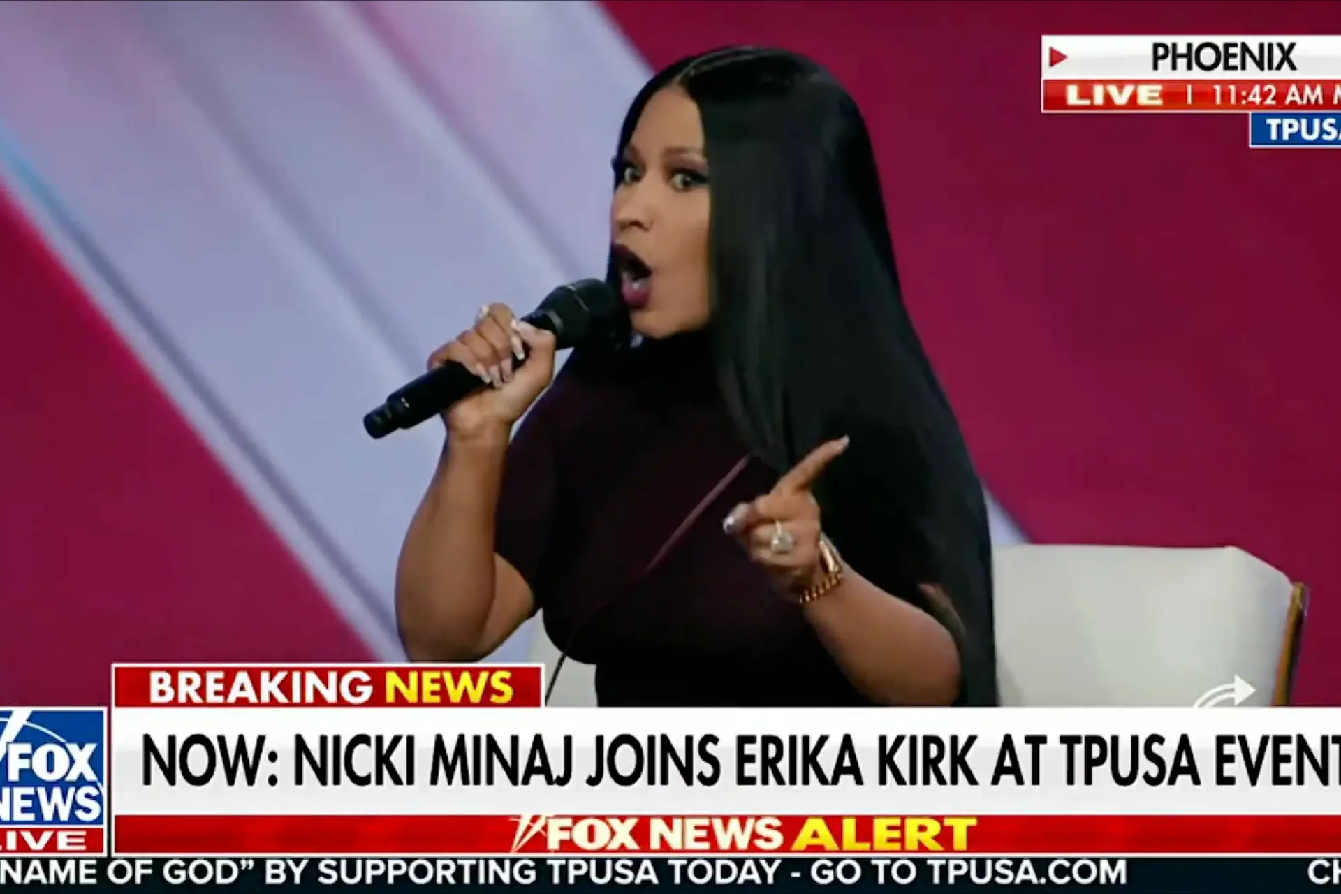 Nicki Minaj sloopt woke-narratief op conservatief festival: 'Waarom mogen blanke mensen zichzelf niet mooi vinden?'