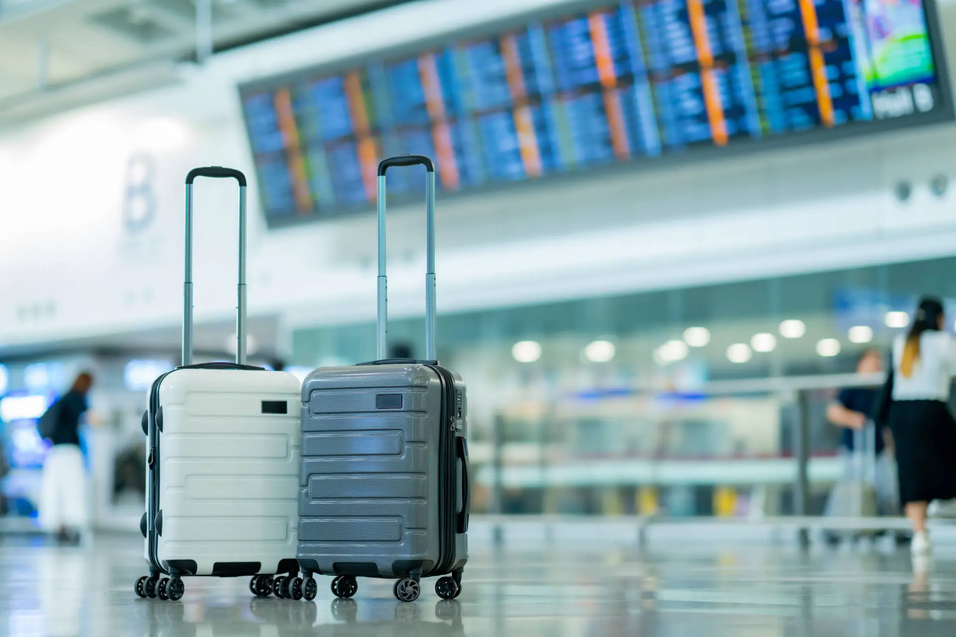 SCHIPHOL-SCHANDE: Kerst verpest voor duizenden gezinnen! Bagage-chaos is TOTAAL: 'Koffers komen niet'