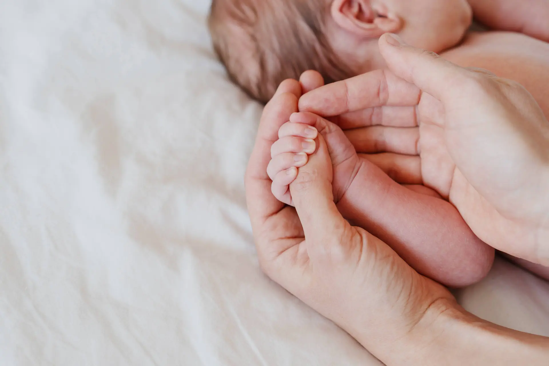 De linkse indoctrinatie bereikt nieuw dieptepunt: Kleuters lezen dat 'baby's weghalen' heldhaftig is