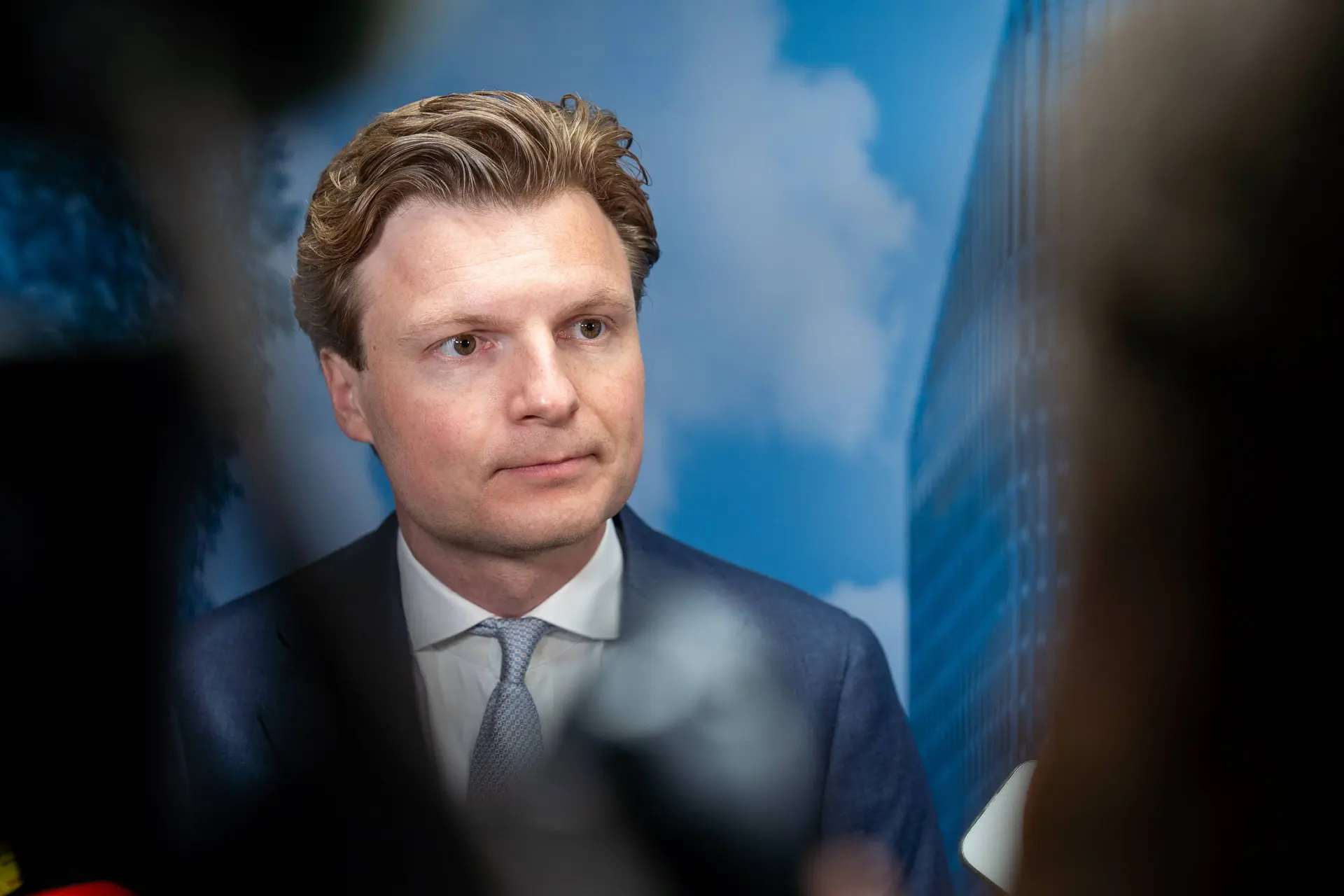 Terwijl Trump de geldkraan dichtdraait, trekt VVD-minister Brekelmans de knip: 'Wij betalen de Amerikaanse rekening wel!'
