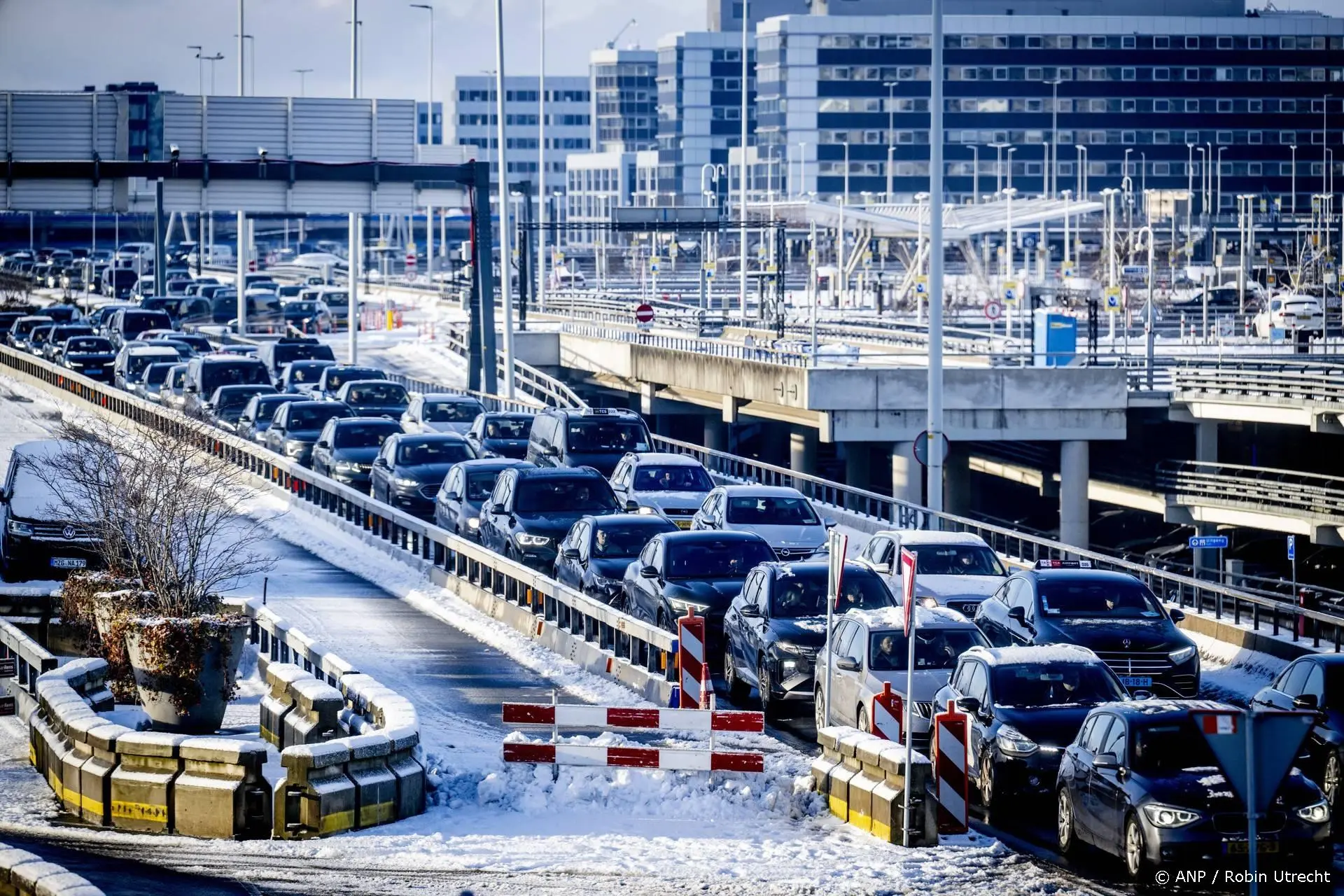 Rijkswaterstaat roept op: werk woensdag thuis vanwege winterweer