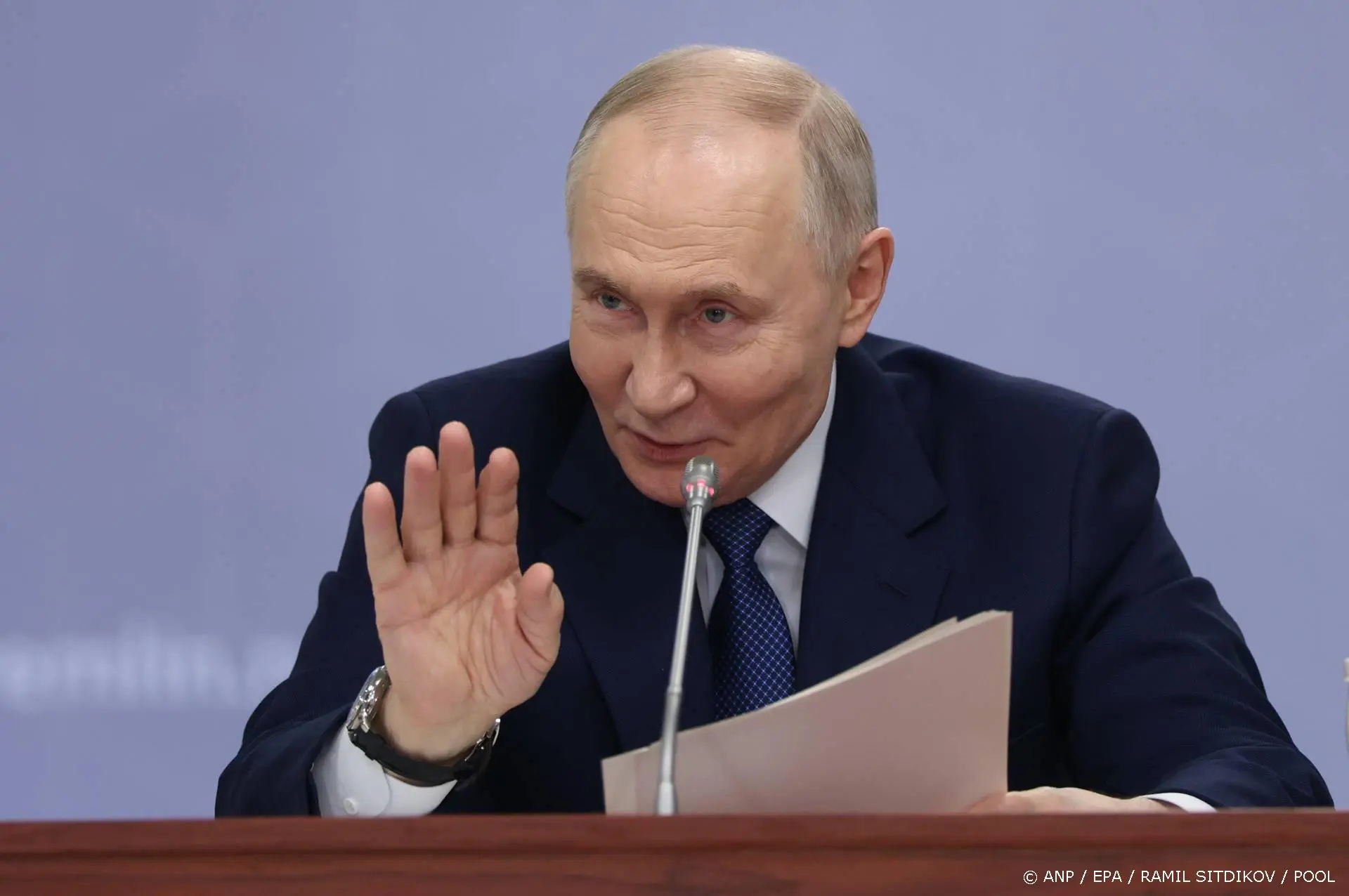 Kremlin: Poetin uitgenodigd voor vredesraad van Trump