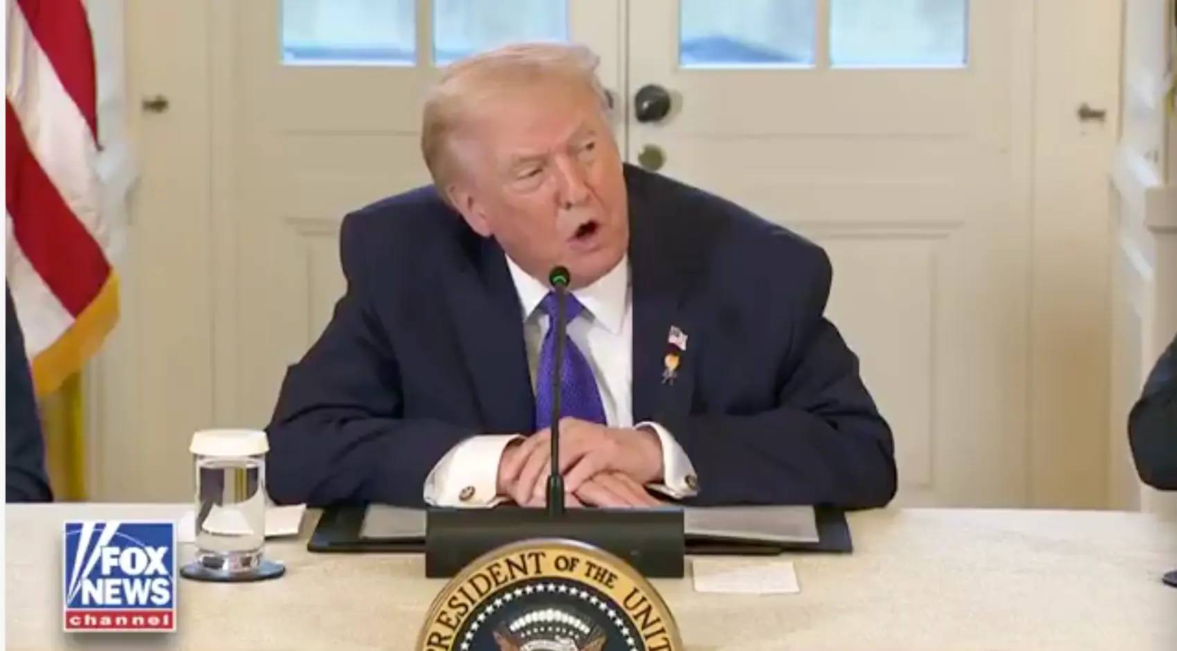 TRUMP IS BLOEDSERIEUS: "Wij nemen Groenland, goedschiks of kwaadschiks!"