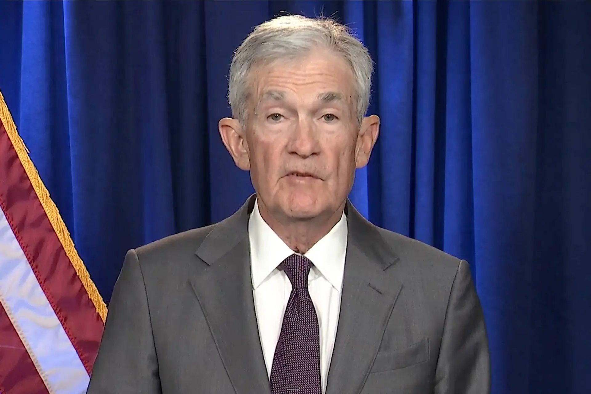 FED-BAAS IN HET NAUW: Justitie dagvaardt Jerome Powell, einde van de arrogantie nabij?