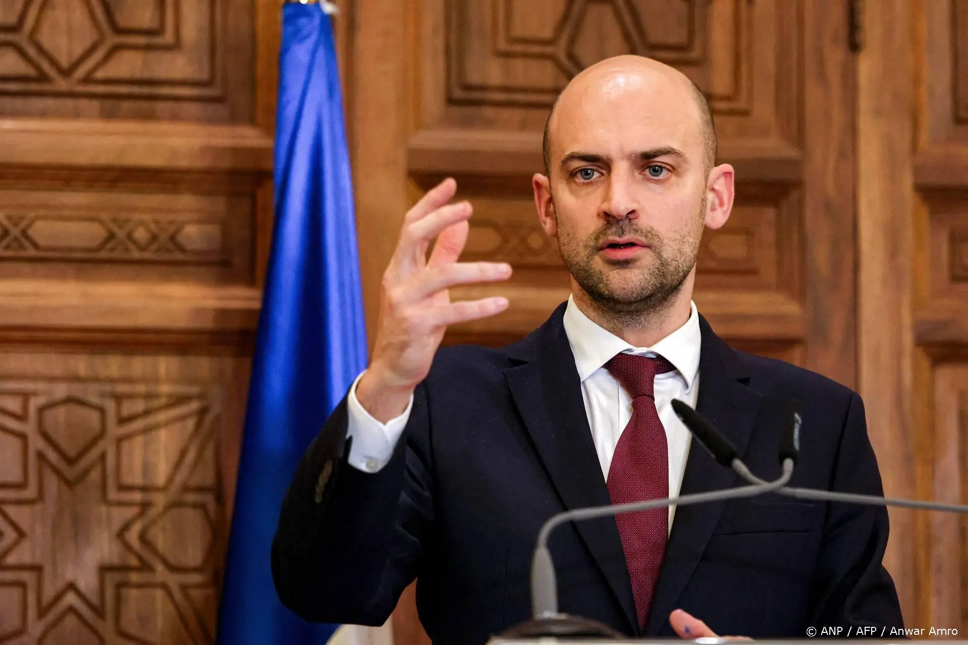 Franse buitenlandminister geschokt om mogelijk Epstein-lek