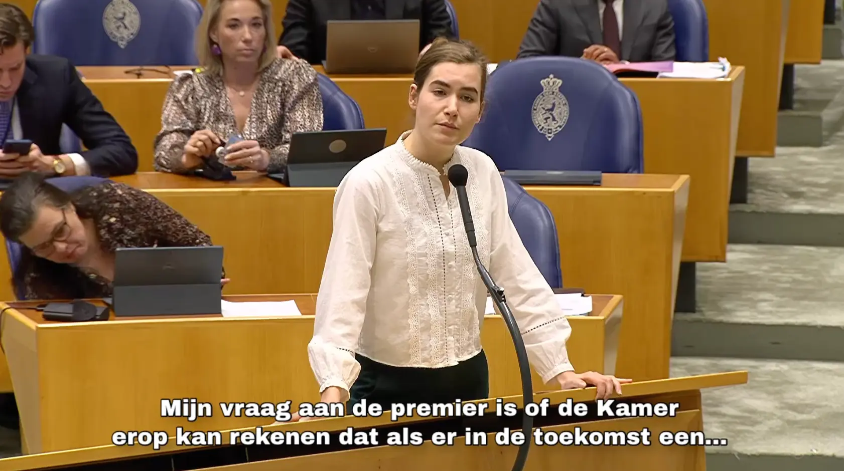 FVD-leider Lidewij de Vos fileert arrogante premier Jetten: "U negeert de Kamer gewoon!"