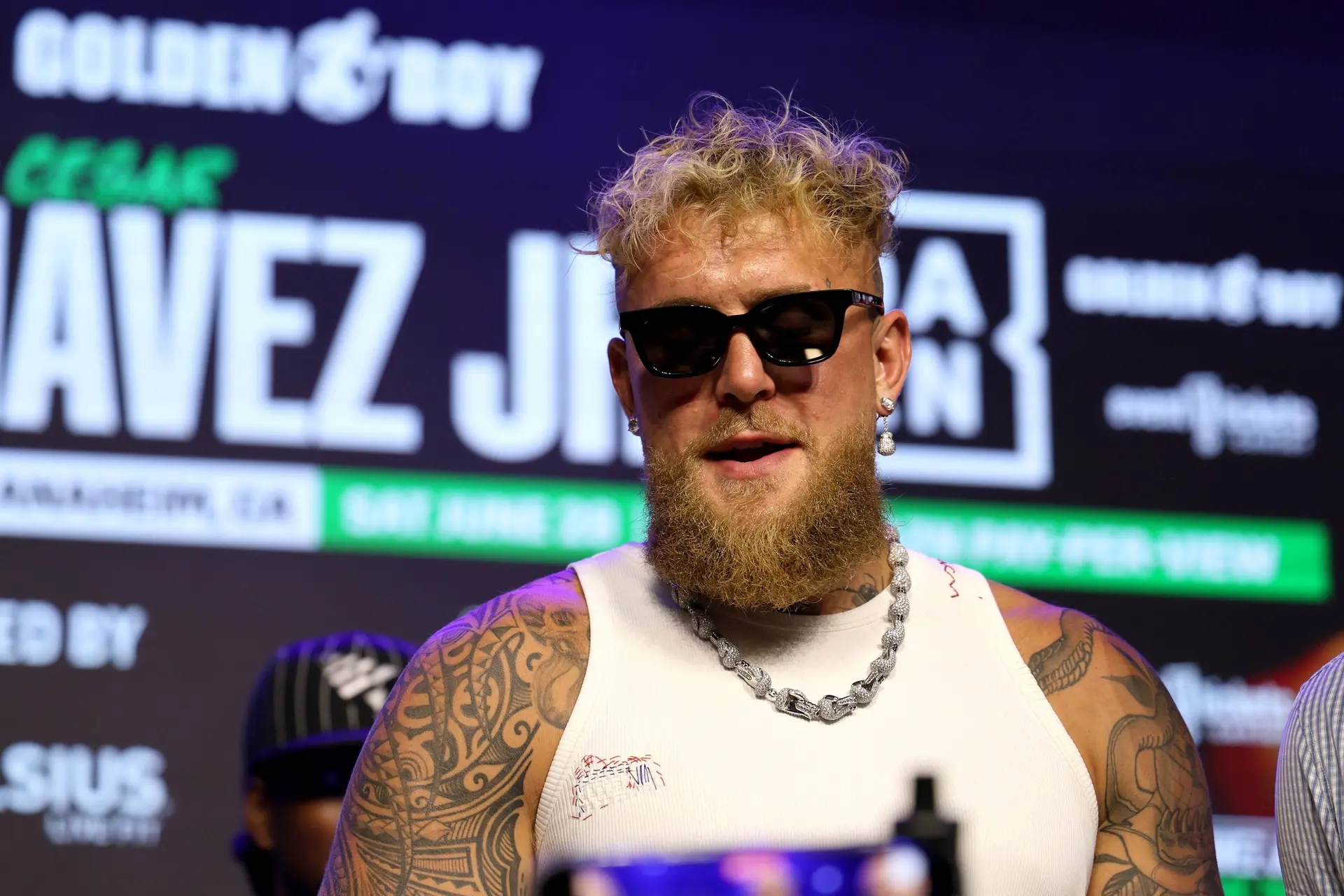 KOTSBEU: Haal die narcist Jake Paul (en Jutta) van de buis! Wat een circus