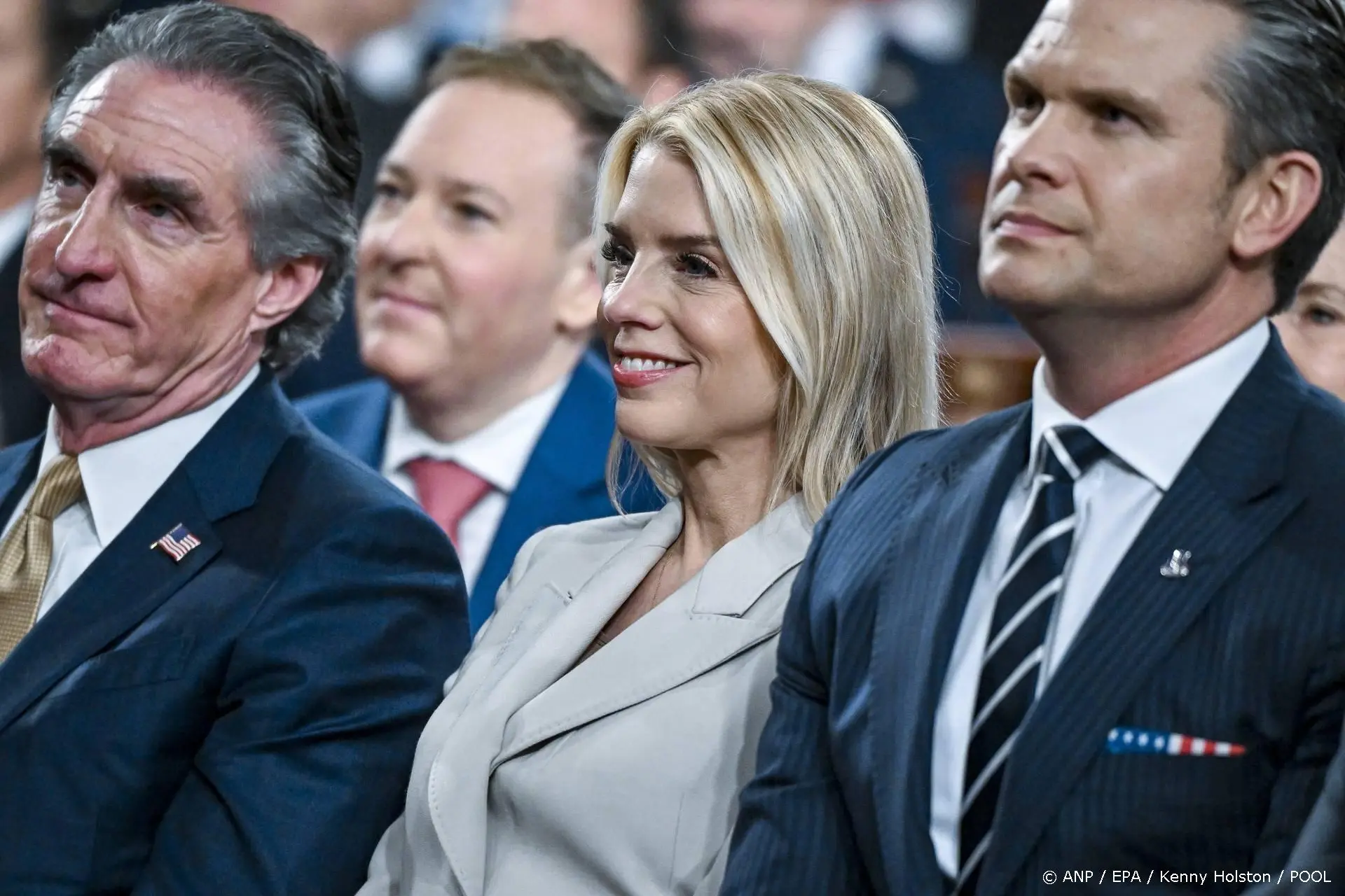 Justitieminister Bondi gedagvaard om te getuigen in zaak-Epstein