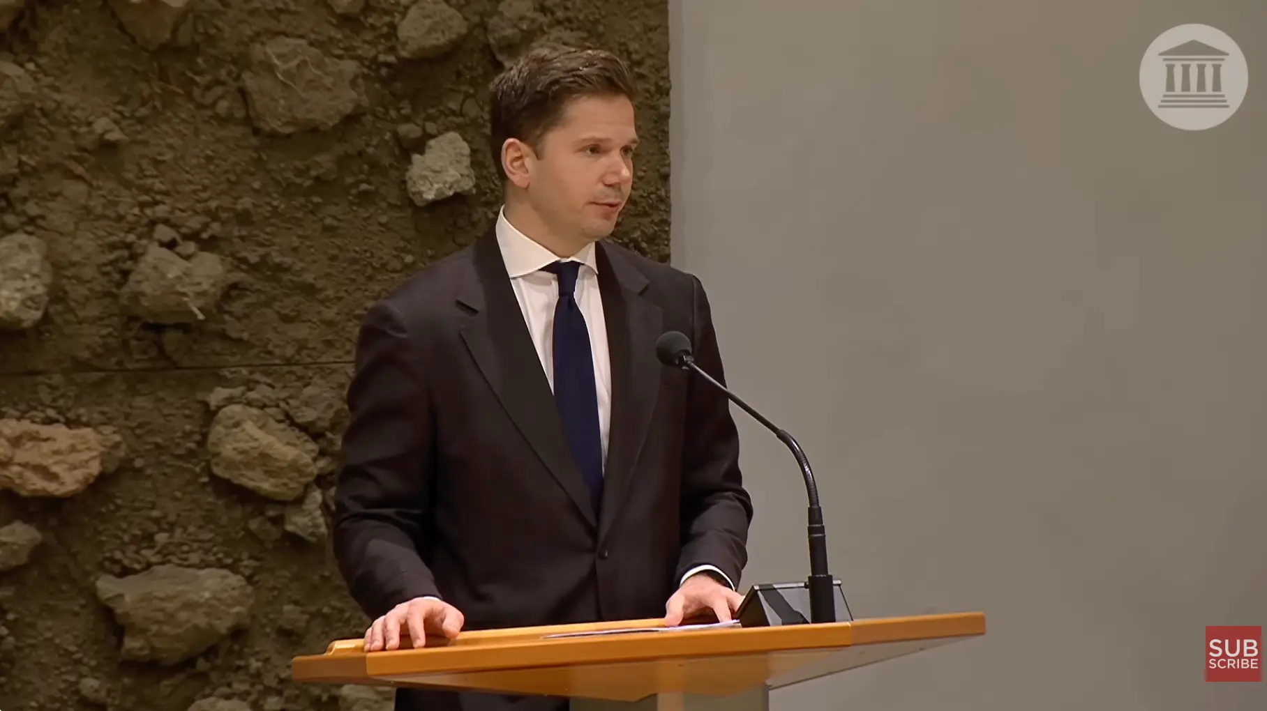 Furieuze Gideon van Meijeren (FVD) fileert CDA-minister Van den Brink: "Nederland kan dit niet aan!"