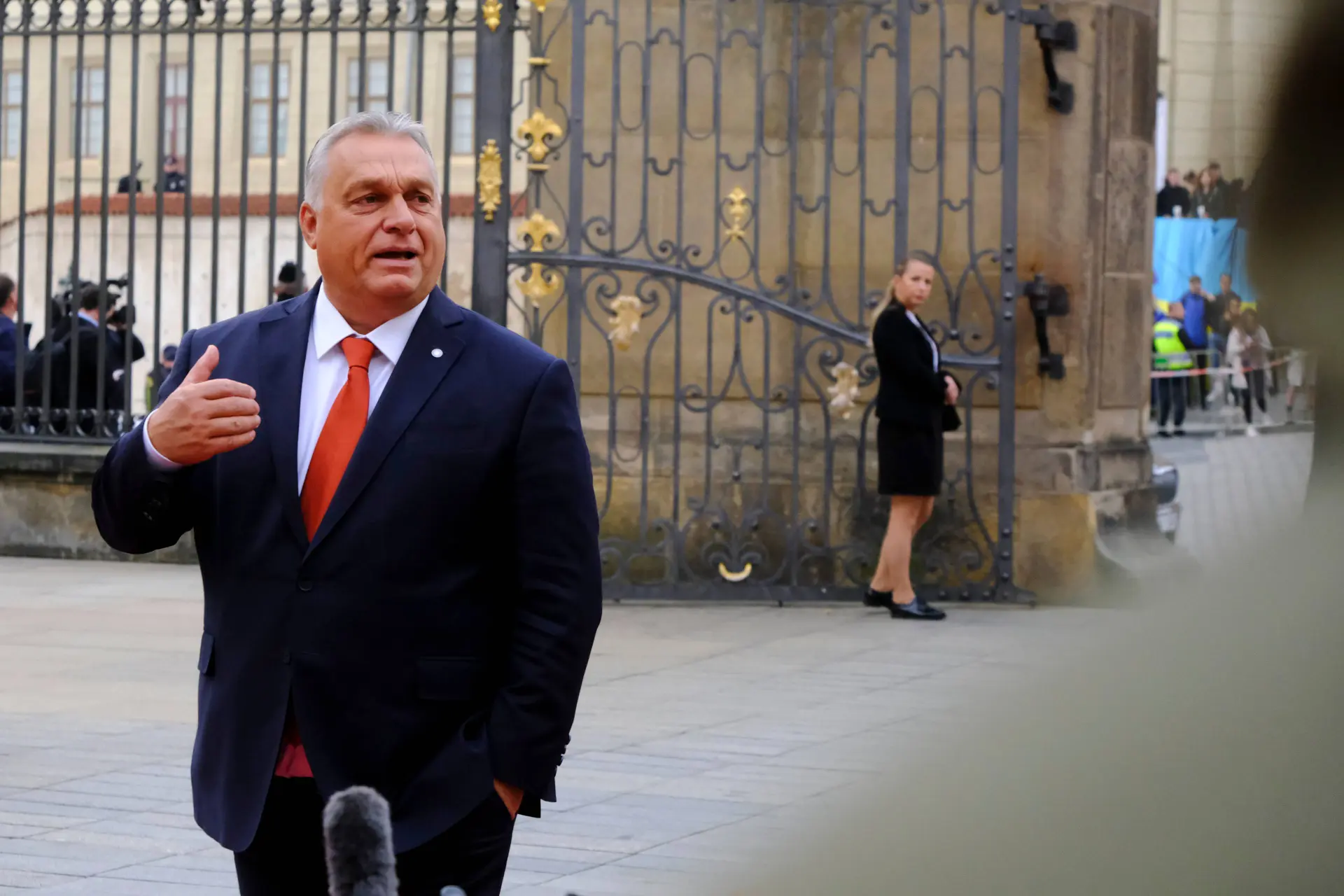 Neprechtse Telegraaf sluit zich aan bij mediakartel met absurde hetze tegen Viktor Orbán