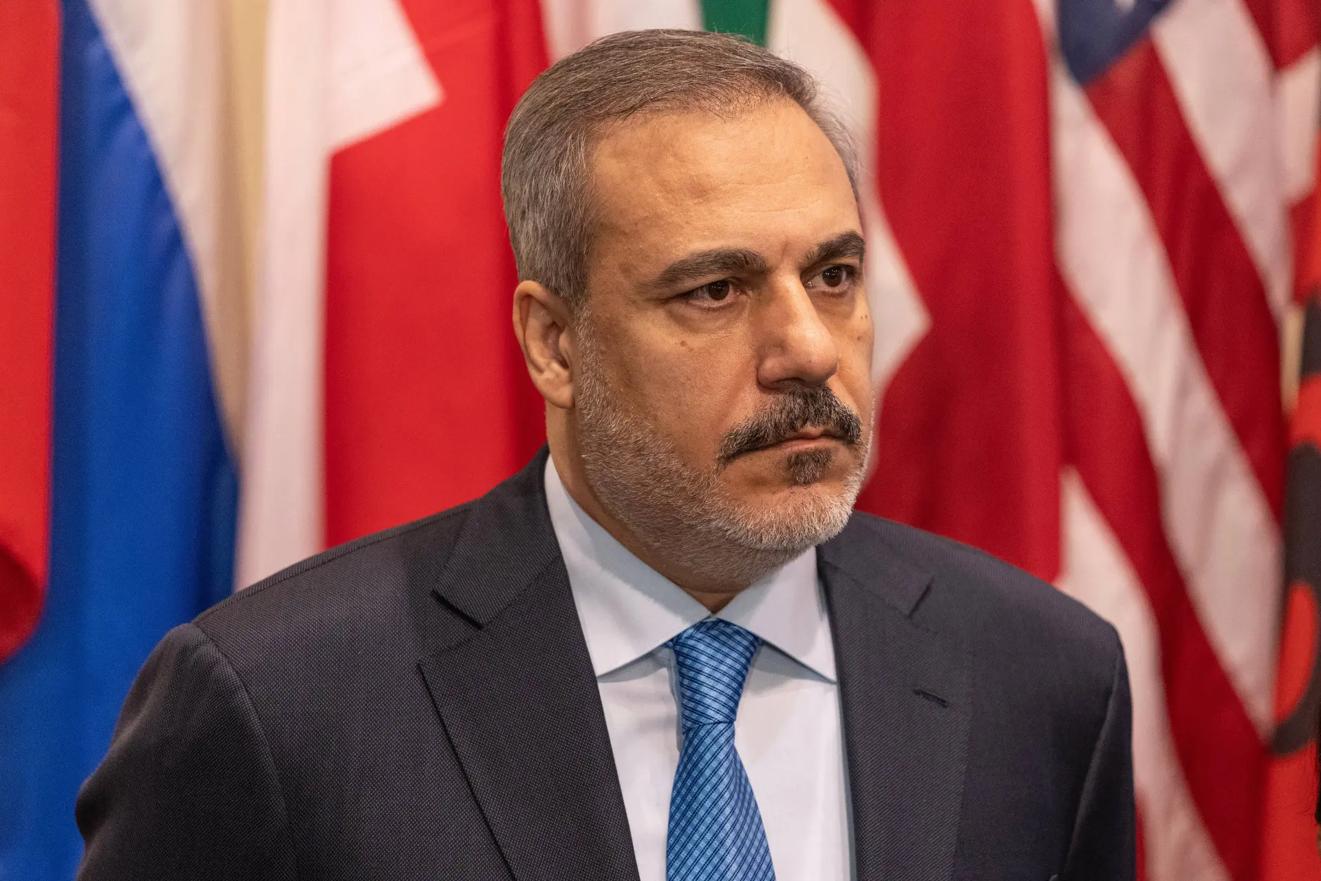 Turkse minister Hakan Fidan luidt de noodklok: strategie van Iran gaat falen, VS en Israël willen definitieve afrekening