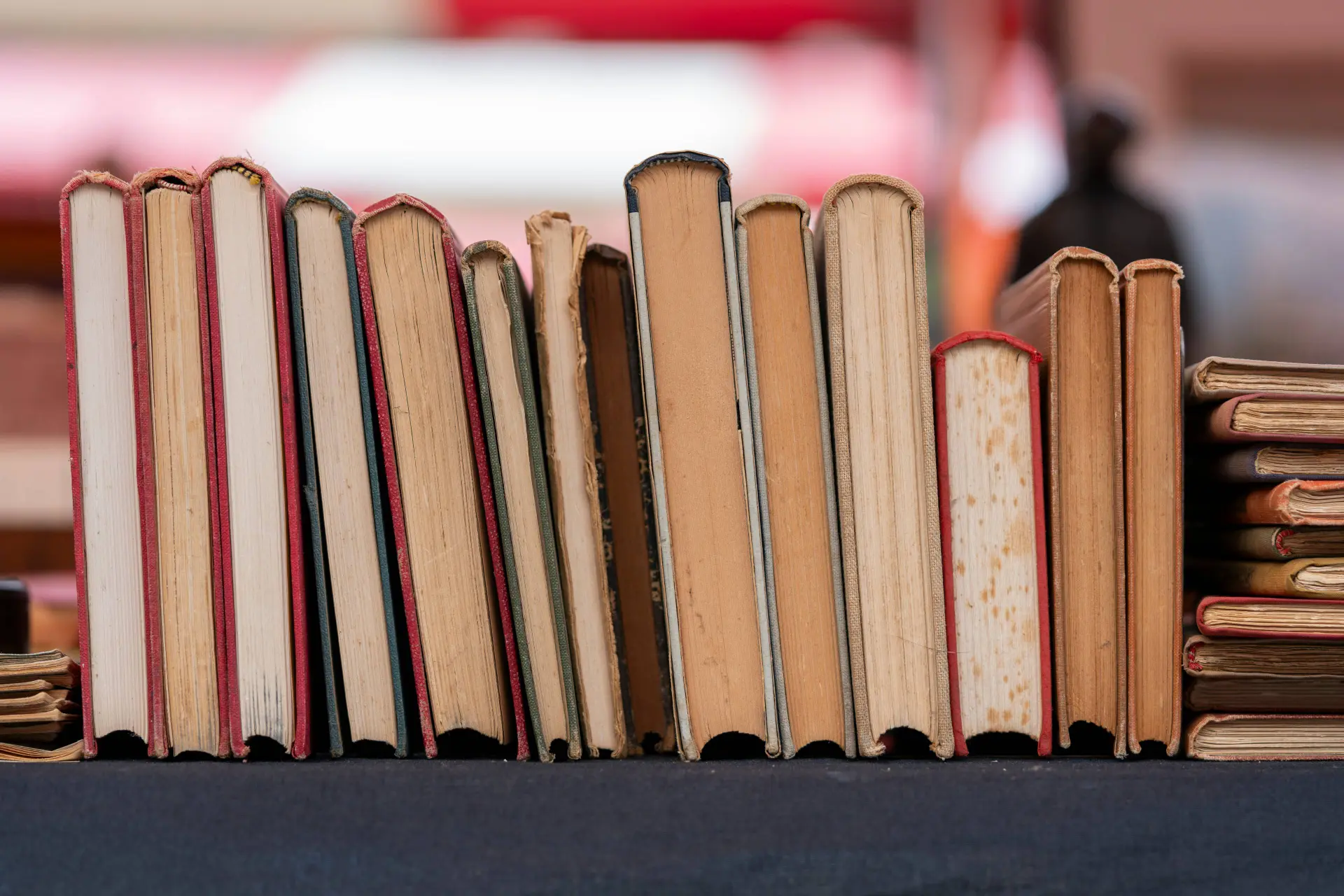 "Heel gênant om naar te kijken": Opiniemaker Mark Koster sloopt Boekenbal