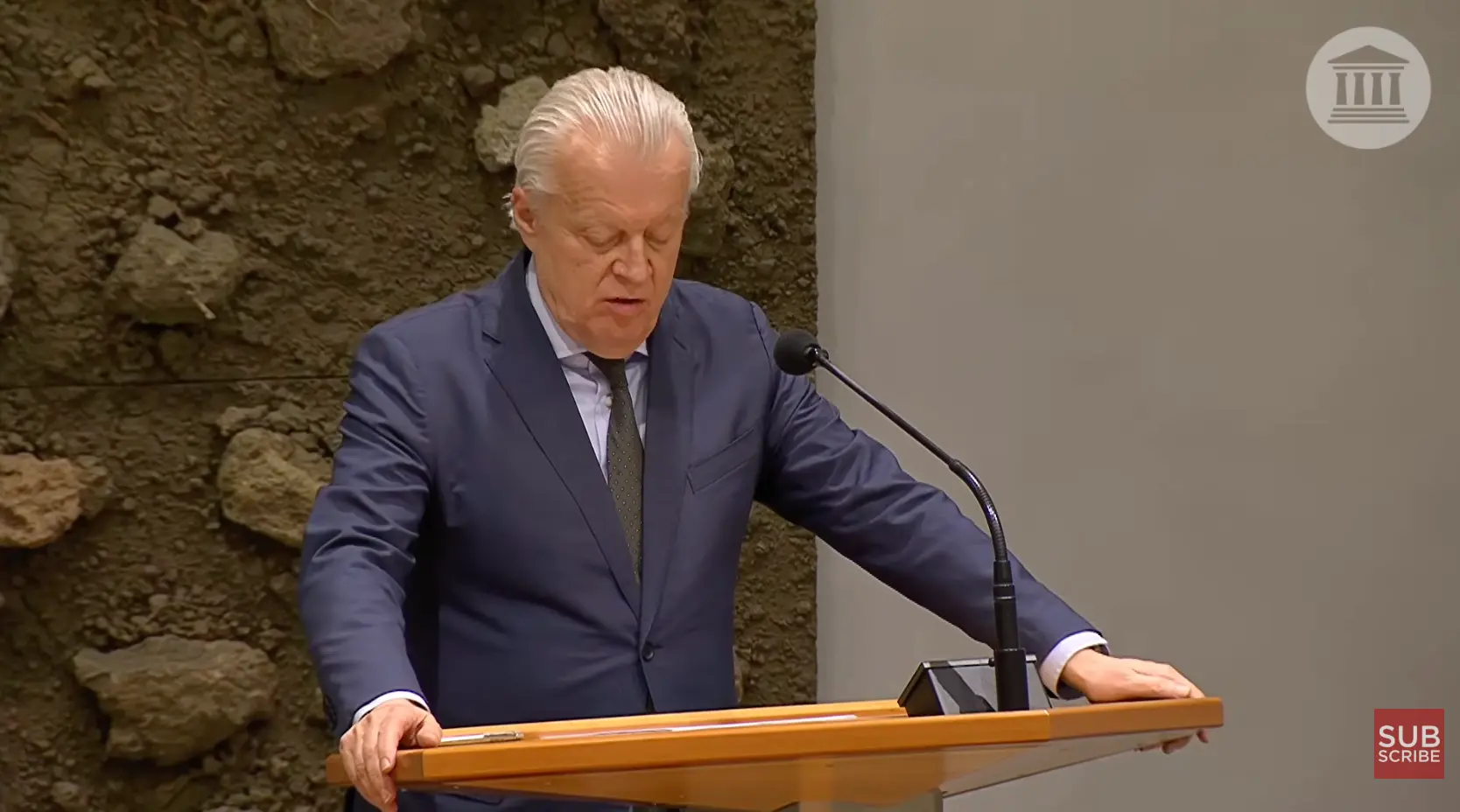 Ralf Dekker (FVD) fileert de blinde steun aan Israël in de Tweede Kamer: 'Preemptive strike is gewoon agressie!'
