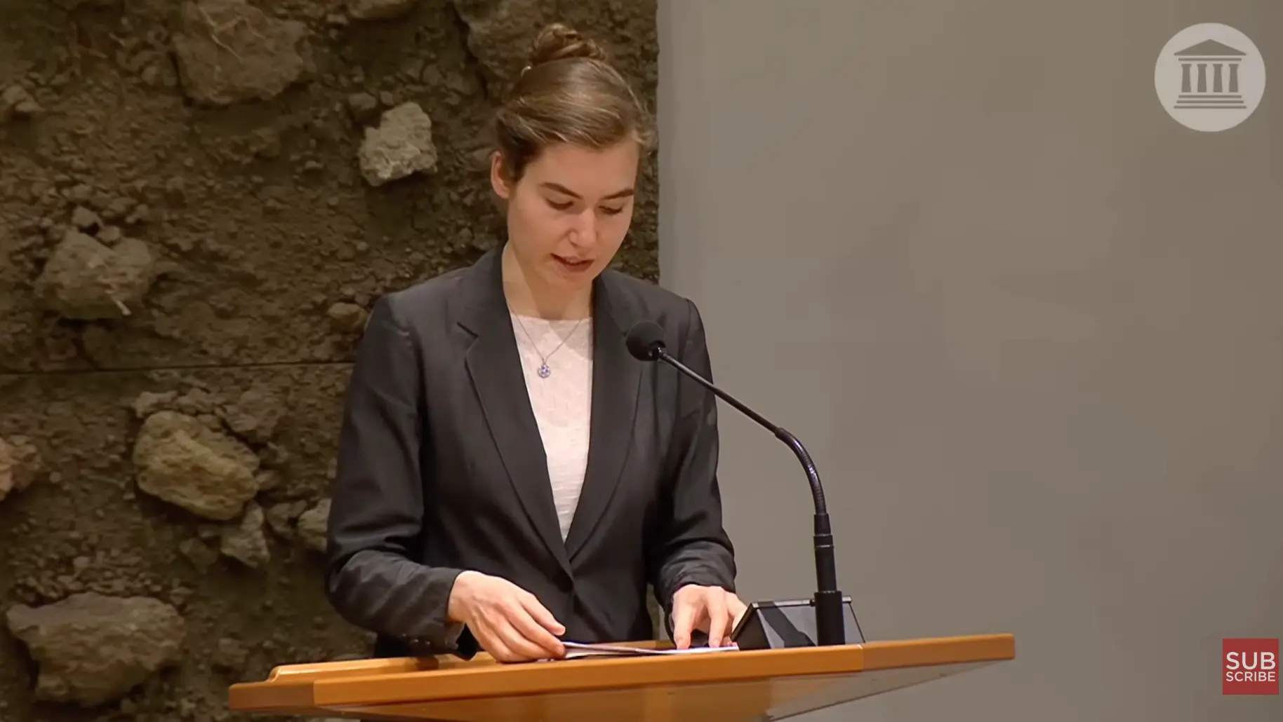 Lidewij de Vos (FVD) fileert links in de Kamer: 'Loonkloof is een fabel, stop de betutteling!'