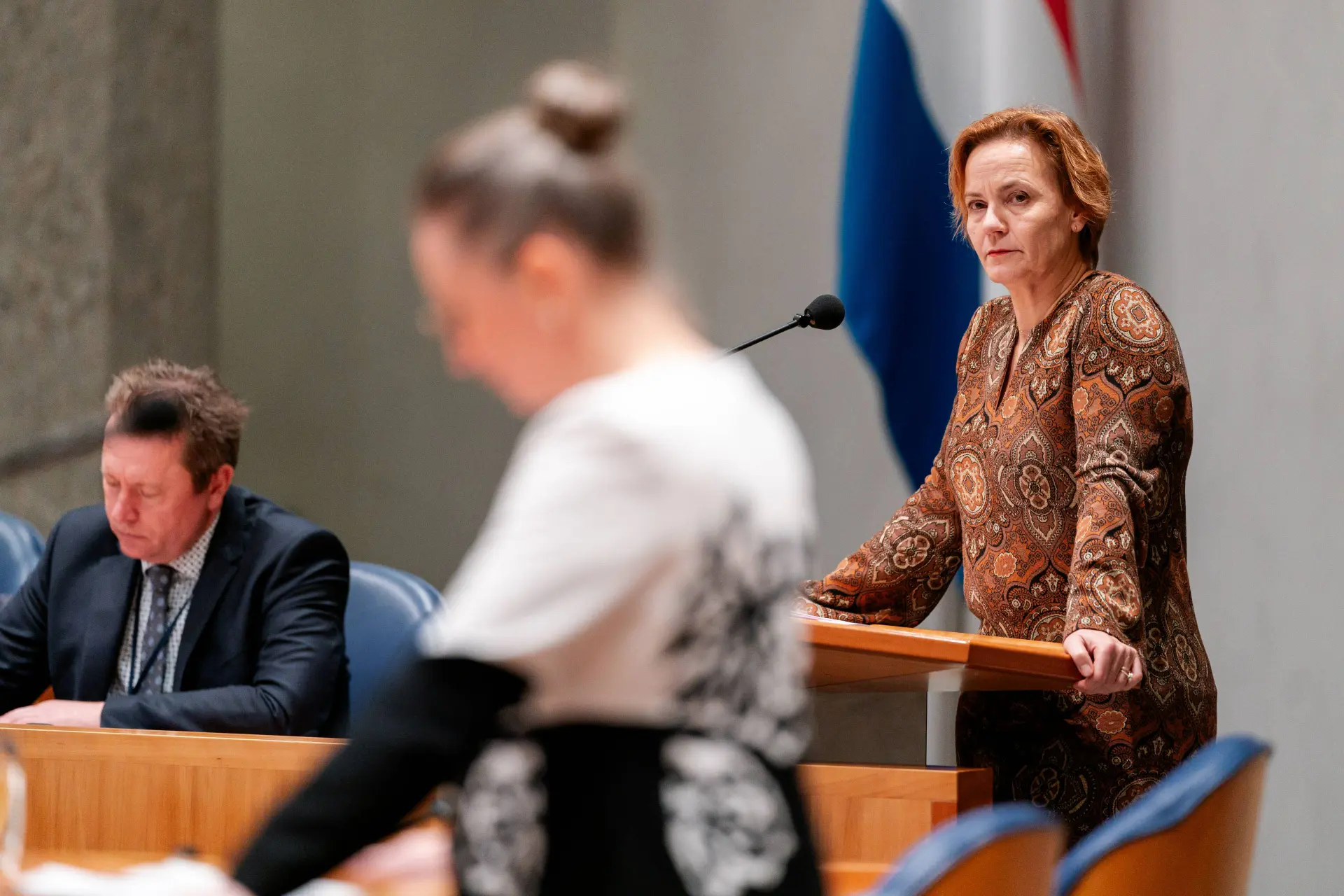 Van "Vaderdag" naar "Jij-dag"? Bizarre OCW-taalgids leidt tot keiharde kritiek
