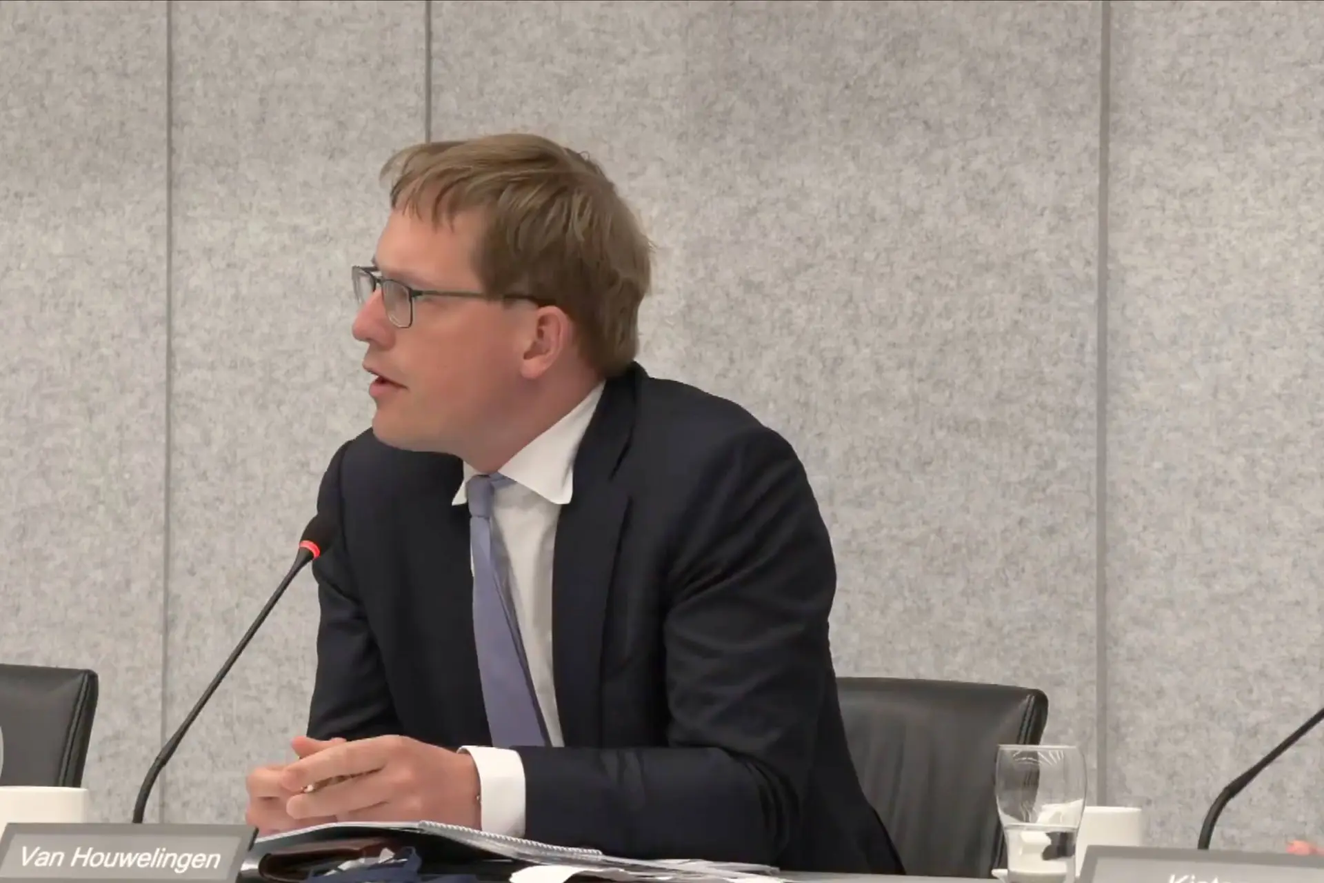Totale minachting van de democratie: Staatssecretaris lapt unanieme Kamermotie doodleuk aan haar laars