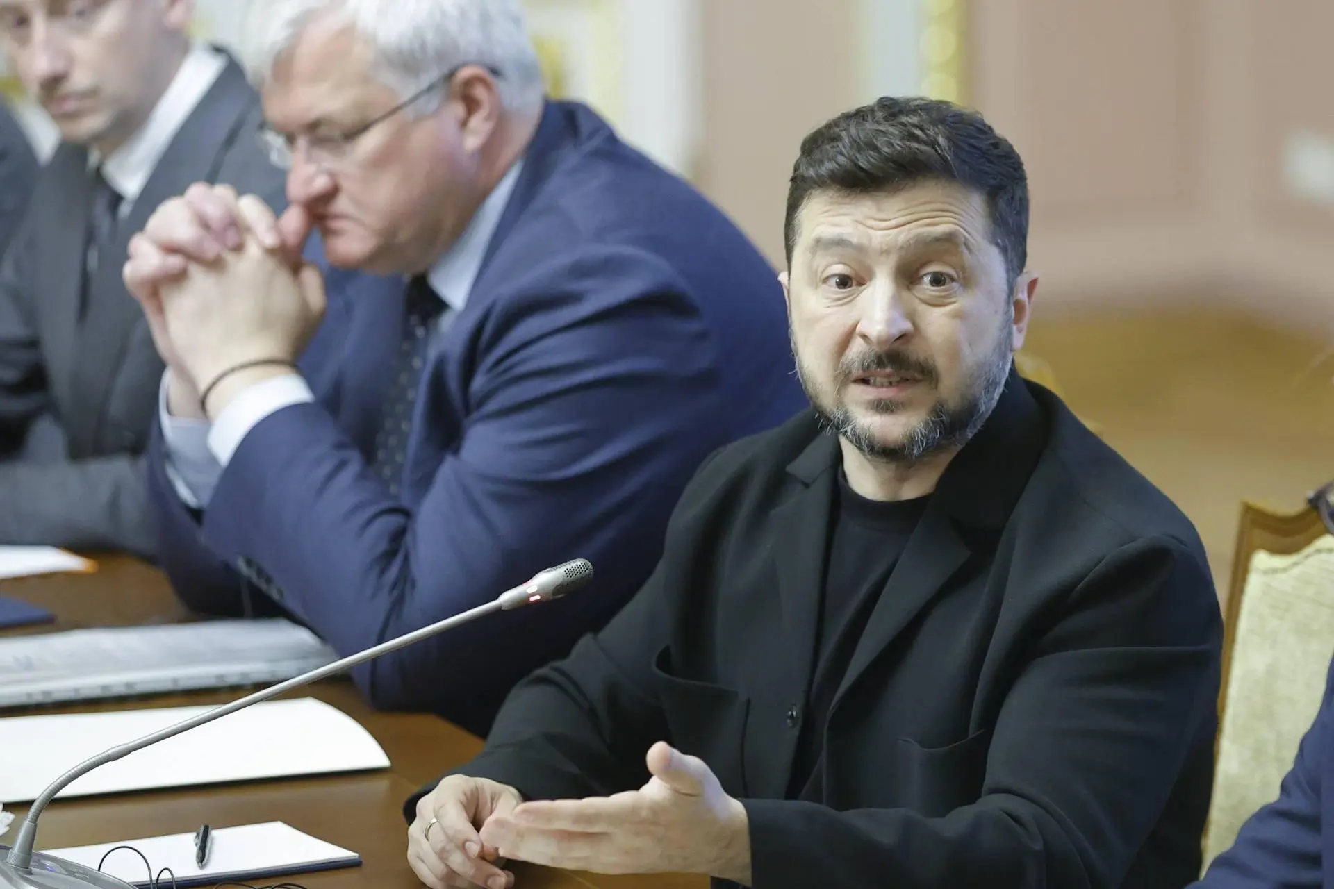 Zelensky: Belarus moet signaalversterkers voor drones verwijderen