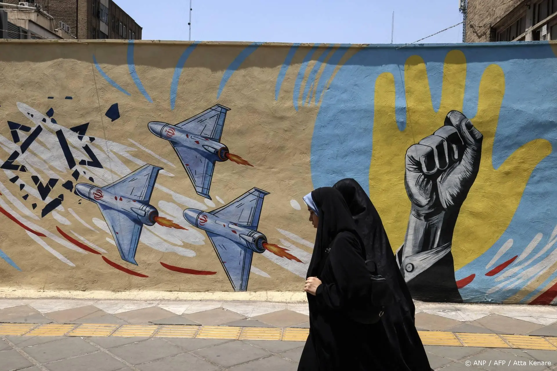 Iran meldt aanvallen op Amerikaanse doelen in Koeweit en Bahrein