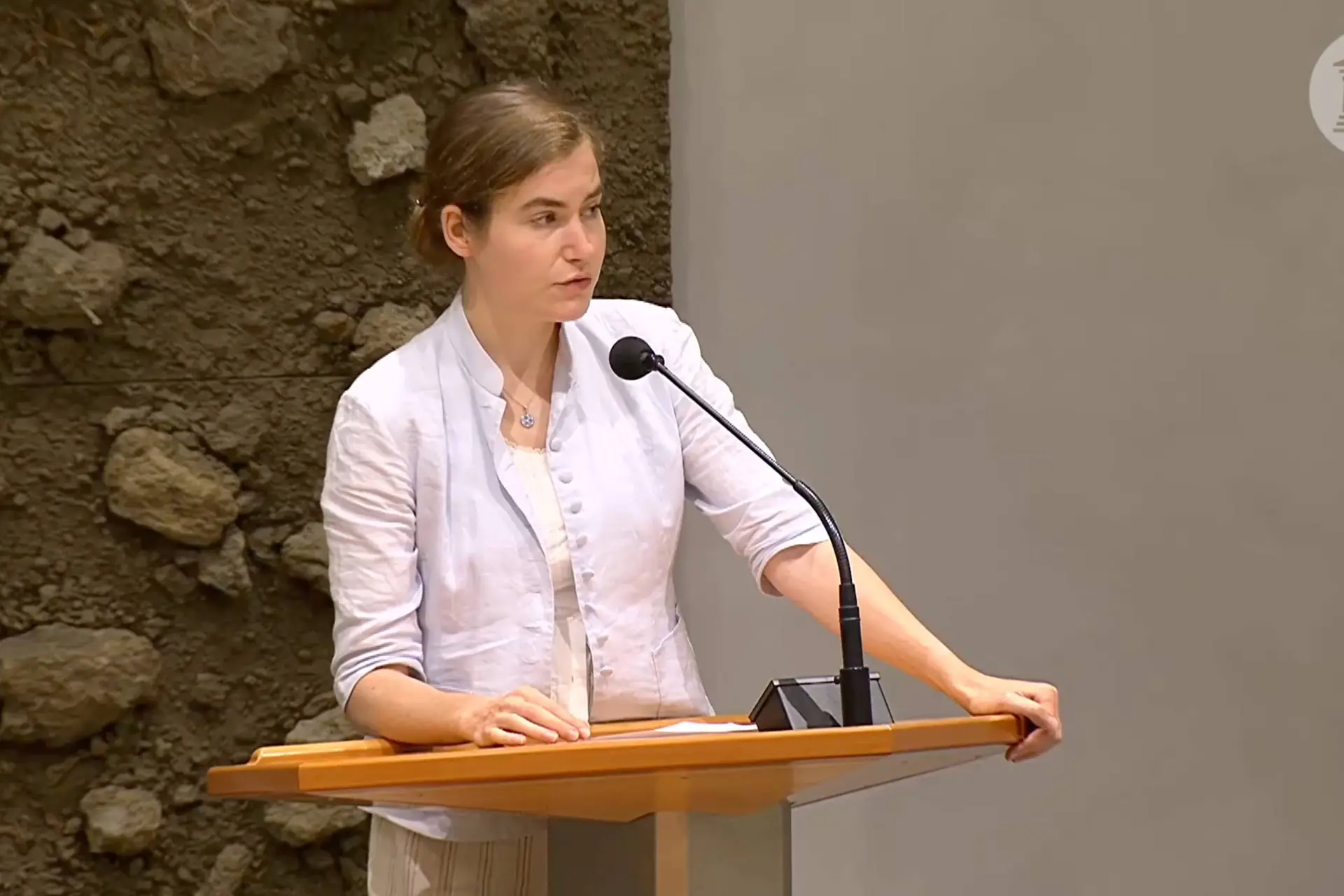 FVD zet kartelpartijen met de rug tegen de muur: Stemming over intrekken verblijfsrecht voor criminelen
