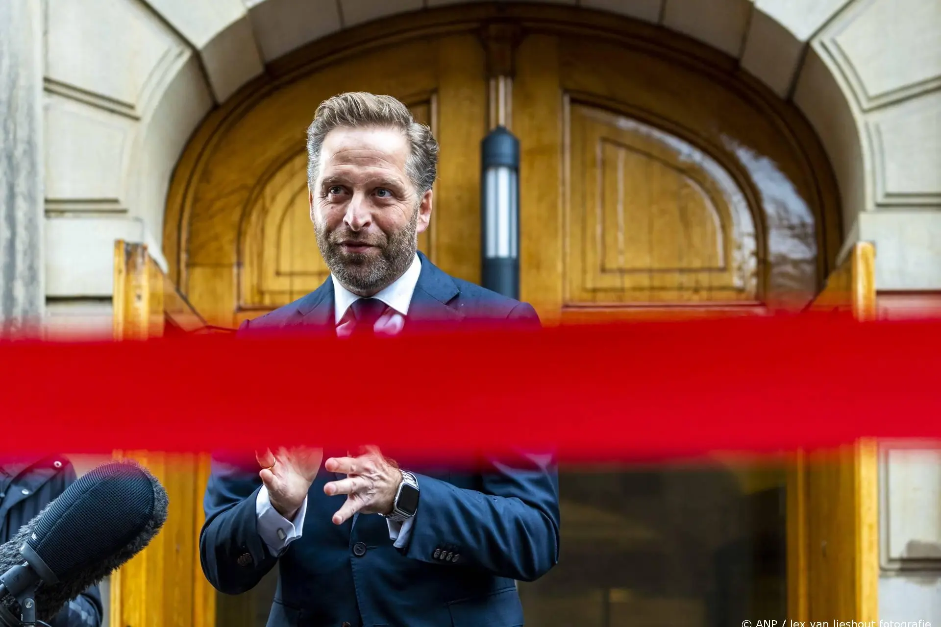 Volgende coronaverhoren met De Jonge, Keijzer en Maurice de Hond