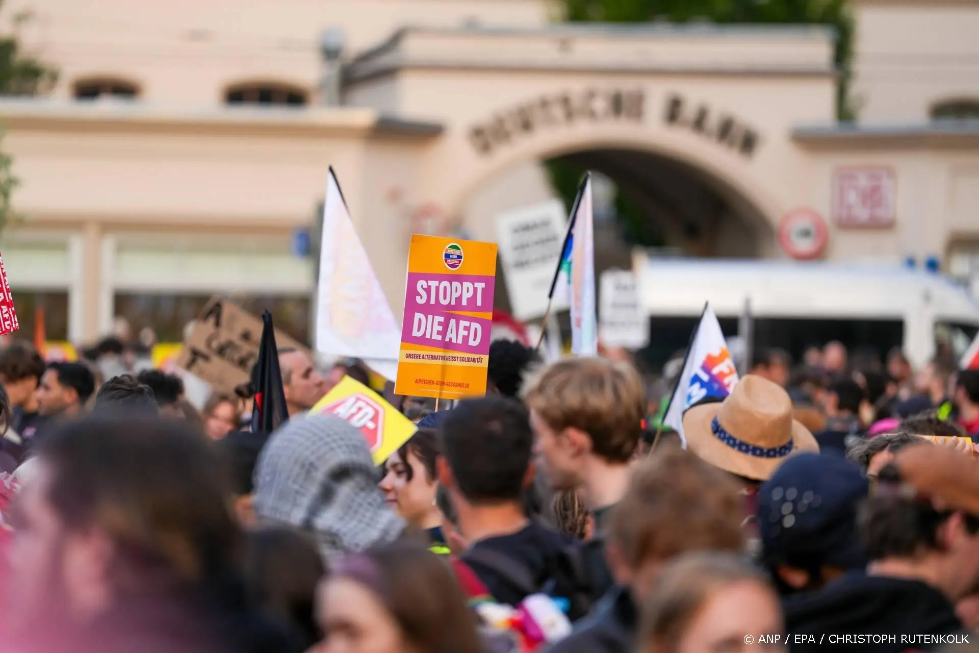 Duitse politie grijpt in bij demonstraties bij partijcongres AfD