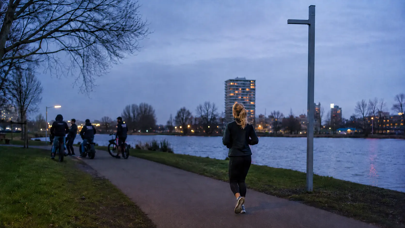 Halsema weigert vaste camera’s terwijl vrouwen rond Sloterplas worden betast en geïntimideerd