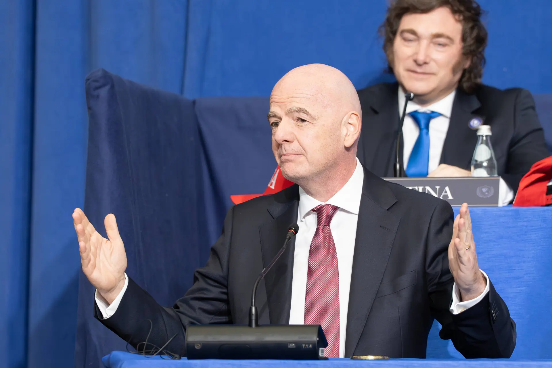 Knettergekke FIFA-waanzin: Gianni Infantino wil WK voetbal opblazen naar 64 teams