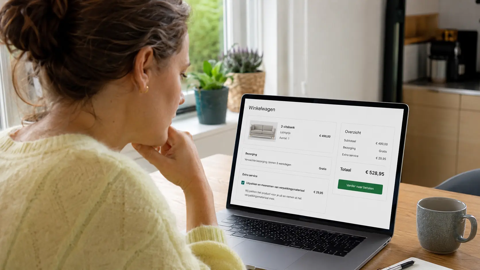 Een consument ontdekt tijdens het online afrekenen een vooraf aangevinkte betaalde extra